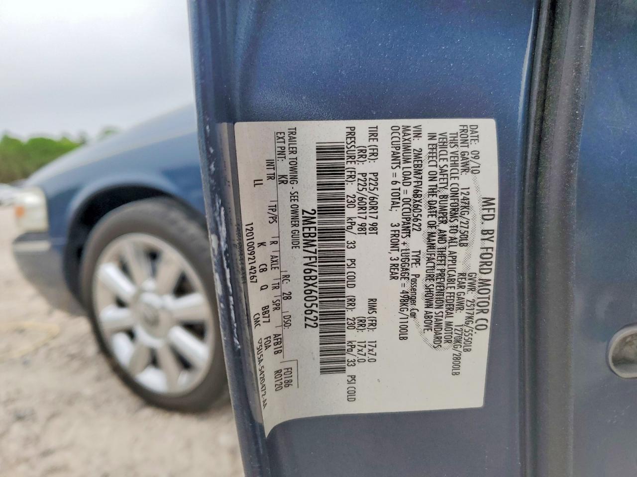 2011 Mercury Grand Marquis Ls Blue vin: 2MEBM7FV6BX605622