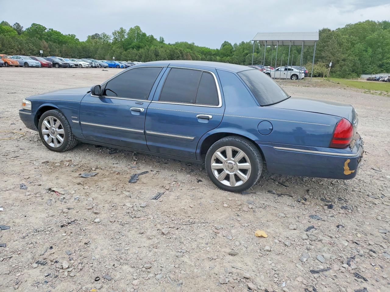 2011 Mercury Grand Marquis Ls Blue vin: 2MEBM7FV6BX605622