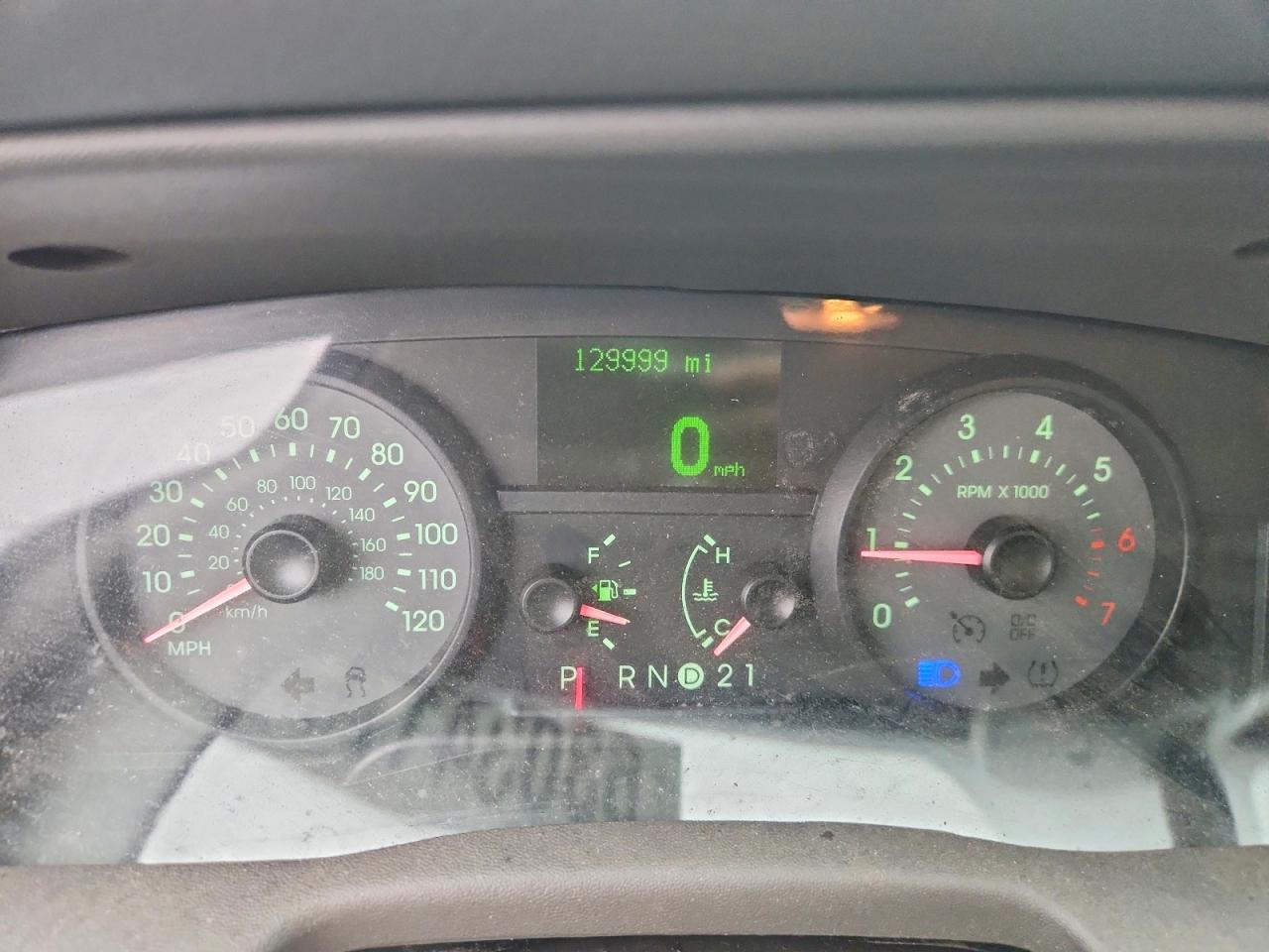 2011 Mercury Grand Marquis Ls Белый vin: 2MEBM7FV6BX609301