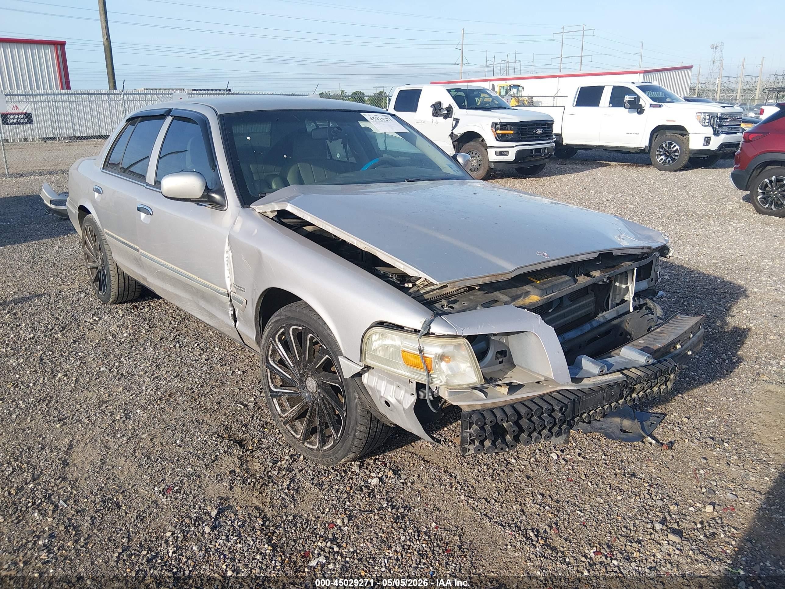 2010 Mercury Grand Marquis Ls (fleet Only) Silver vin: 2MEBM7FV7AX601013