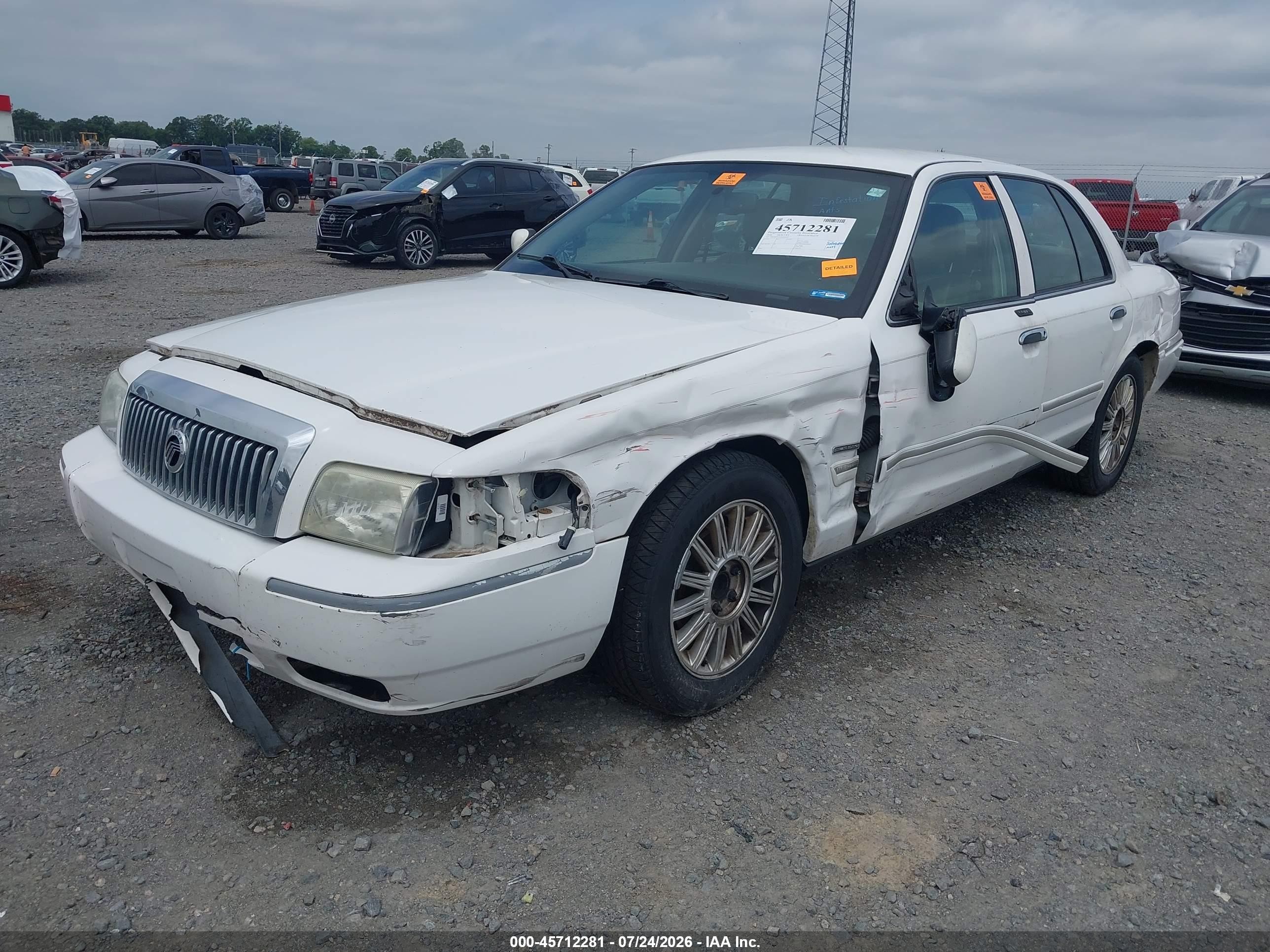 2010 Mercury Grand Marquis Ls (fleet Only) White vin: 2MEBM7FV7AX610097
