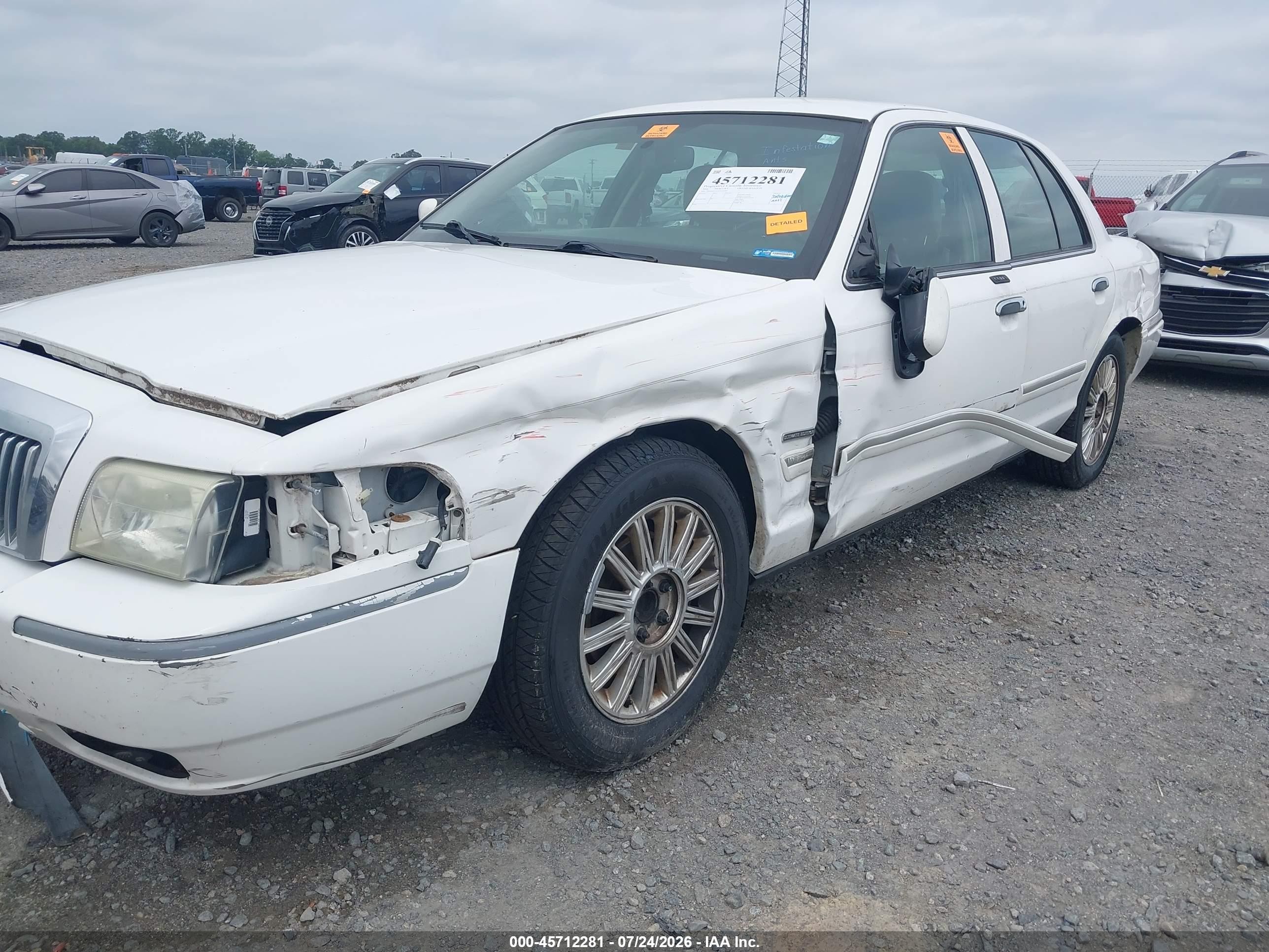 2010 Mercury Grand Marquis Ls (fleet Only) White vin: 2MEBM7FV7AX610097