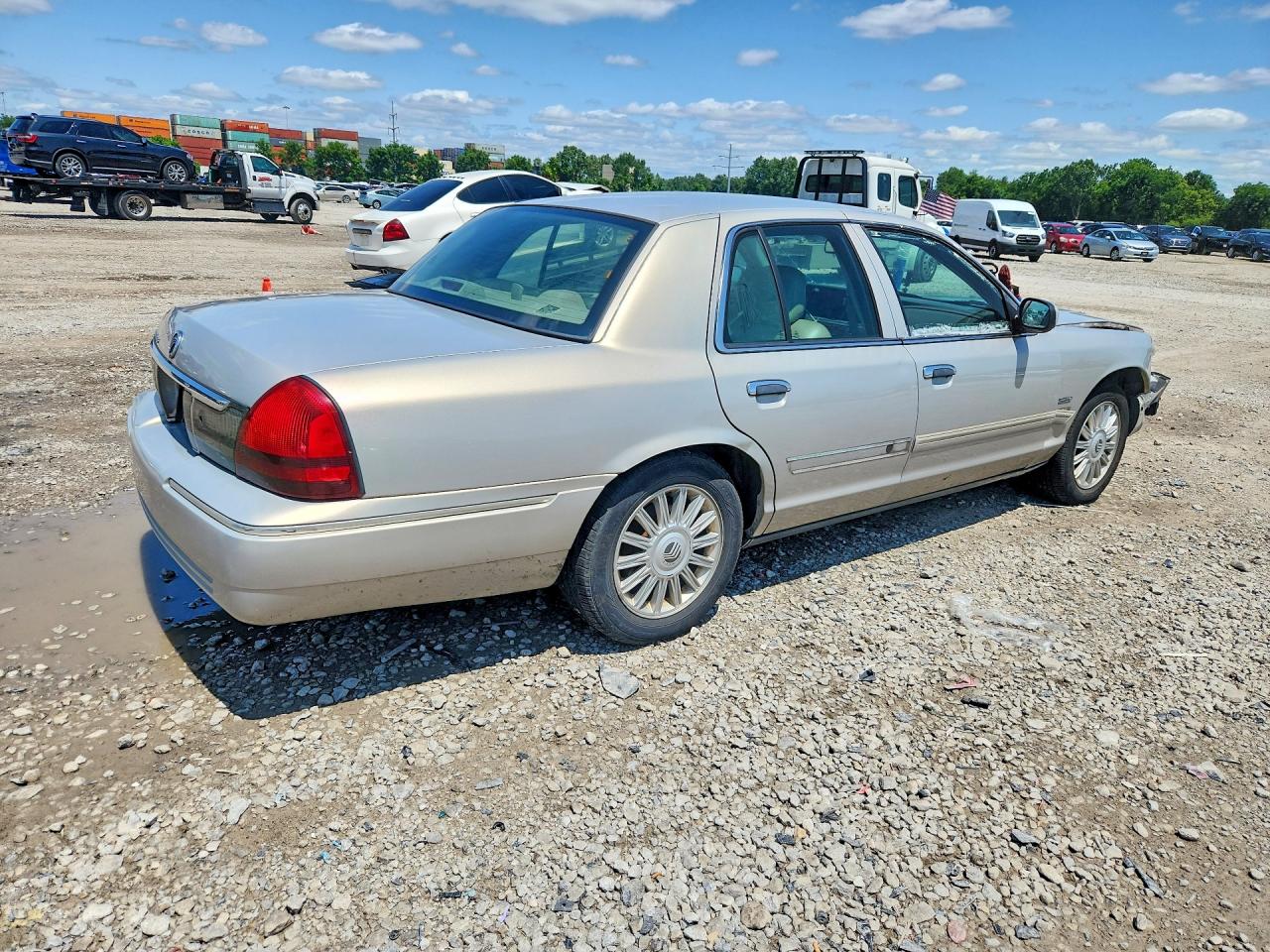 2010 Mercury Grand Marquis Ls Silver vin: 2MEBM7FV7AX621701
