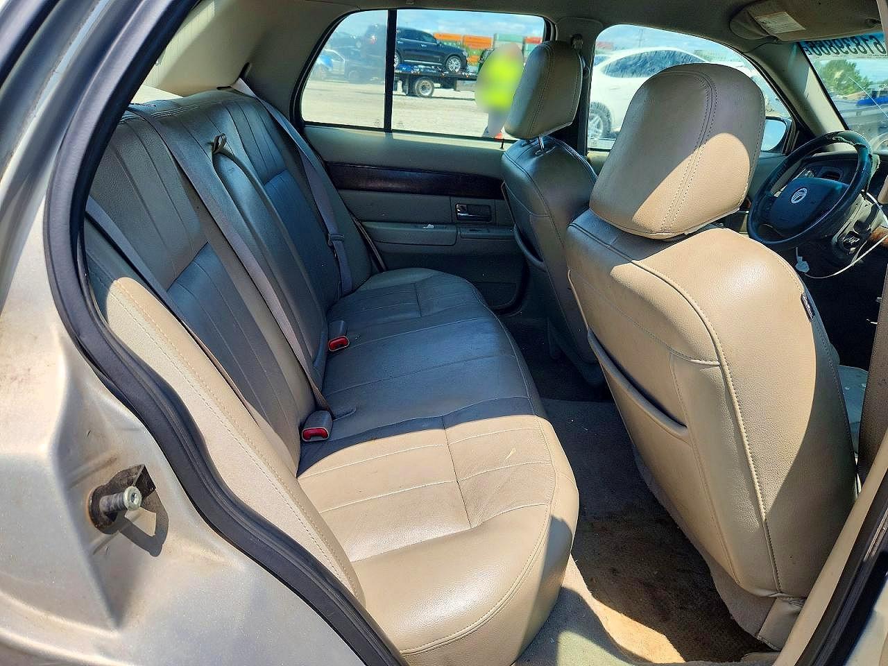 2010 Mercury Grand Marquis Ls Silver vin: 2MEBM7FV7AX621701
