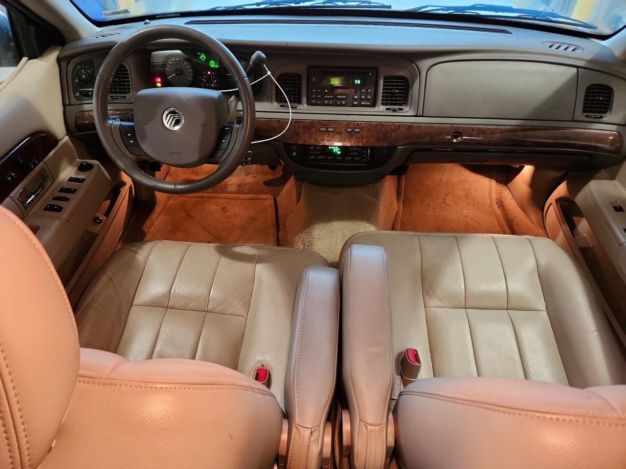 2010 Mercury Grand Marquis Ls Gold vin: 2MEBM7FV8AX600789