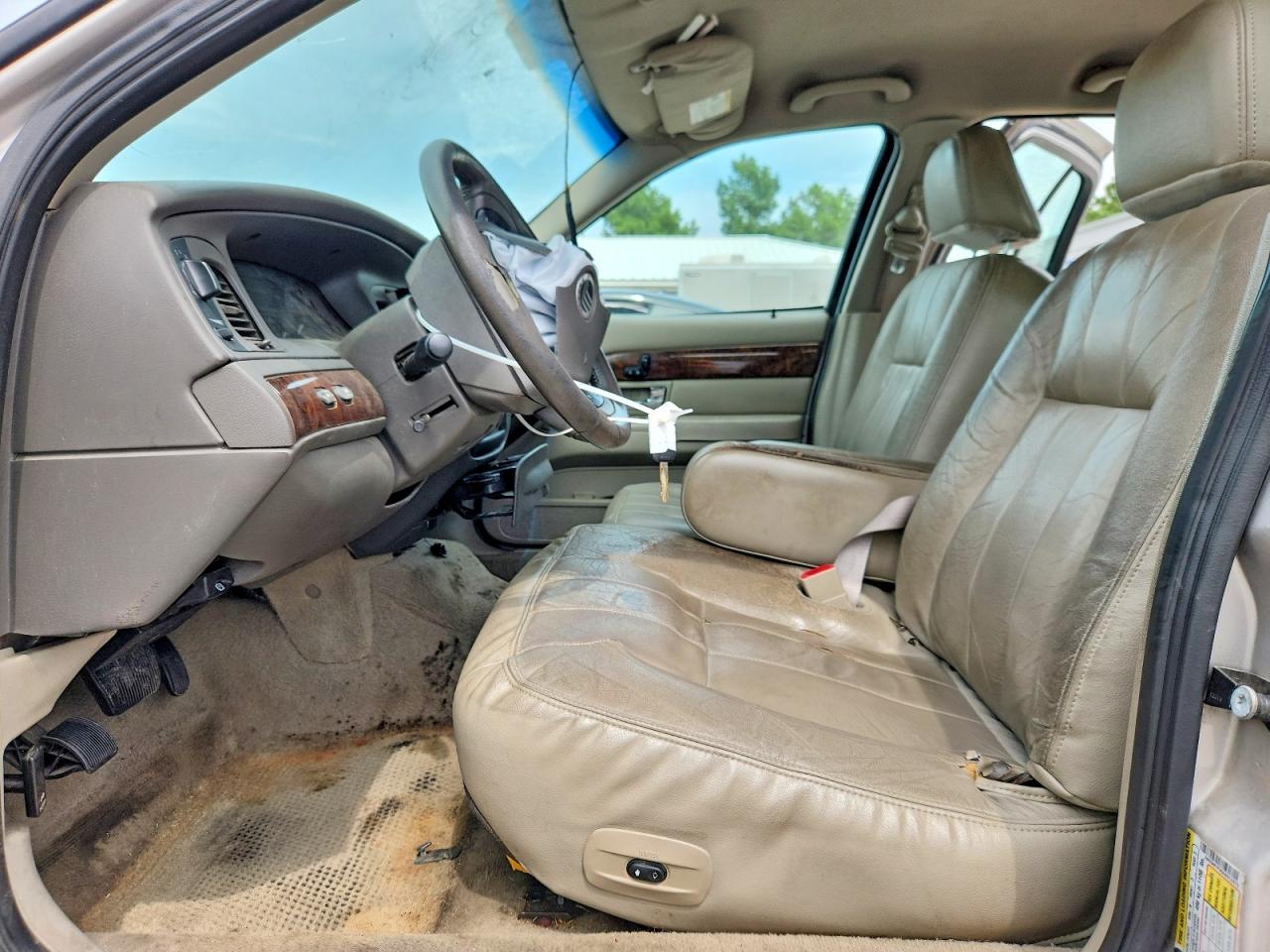 2010 Mercury Grand Marquis Ls Silver vin: 2MEBM7FV8AX612473