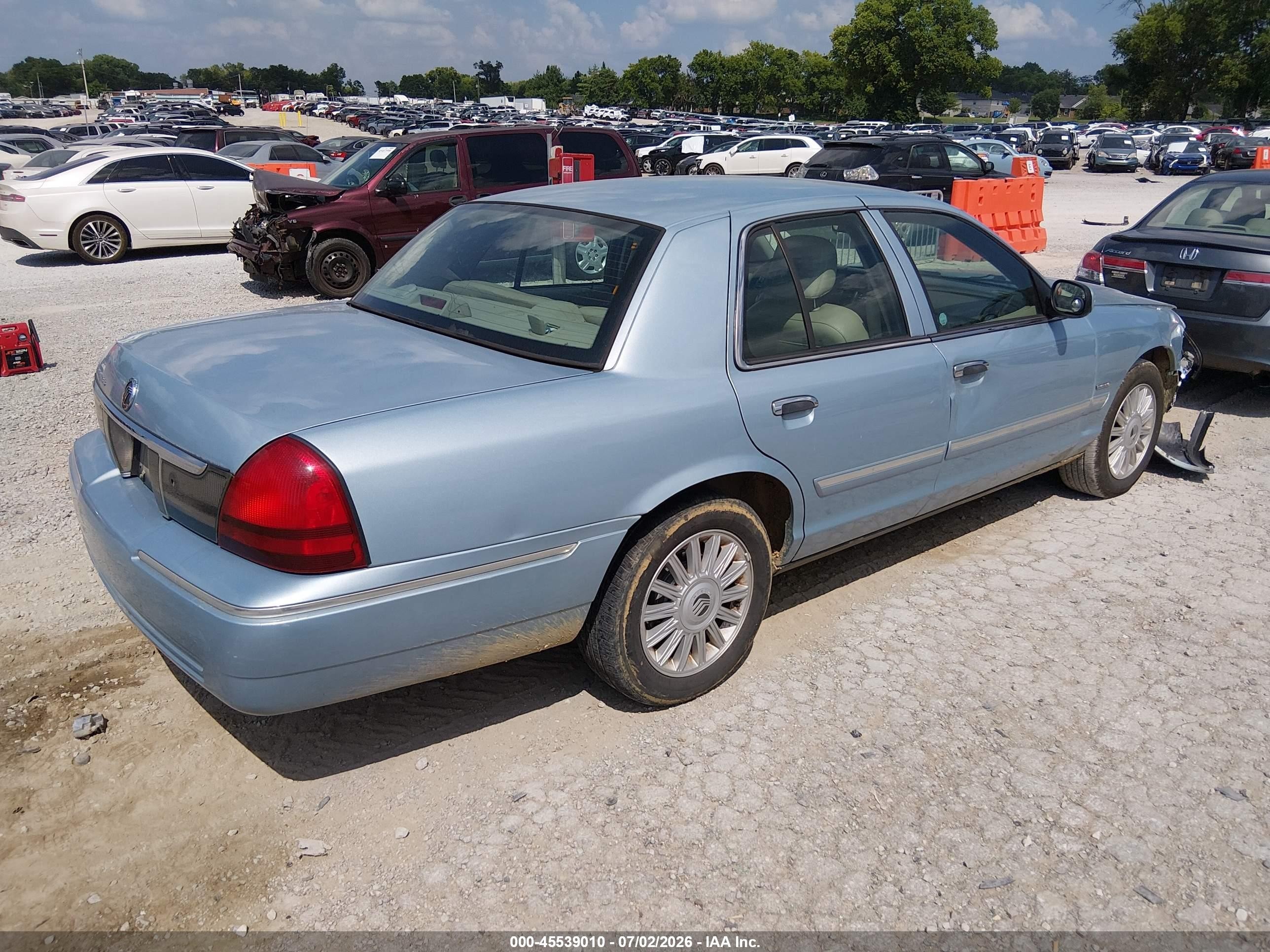 2010 Mercury Grand Marquis Ls (fleet Only) Blue vin: 2MEBM7FV9AX605662