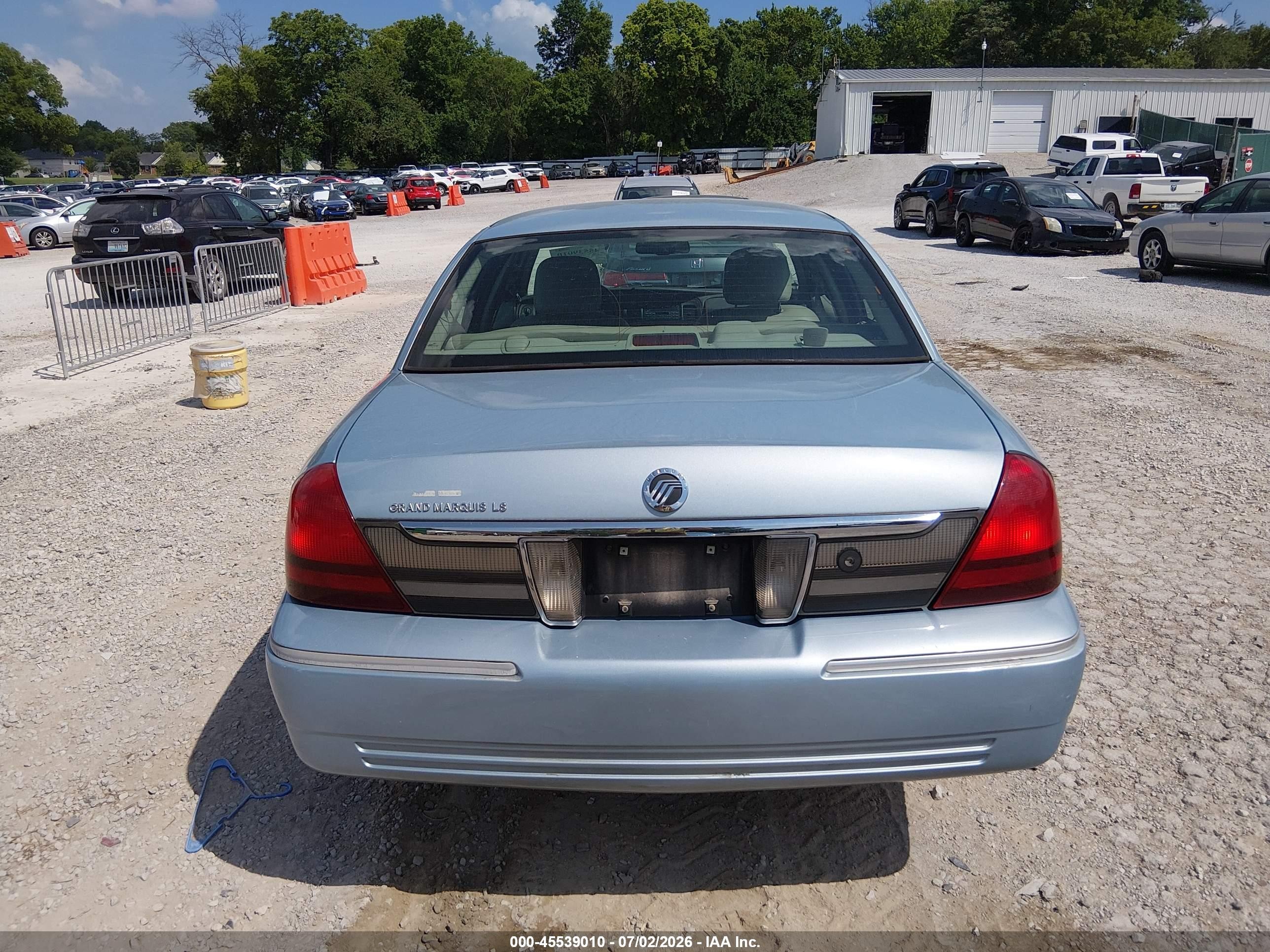 2010 Mercury Grand Marquis Ls (fleet Only) Blue vin: 2MEBM7FV9AX605662