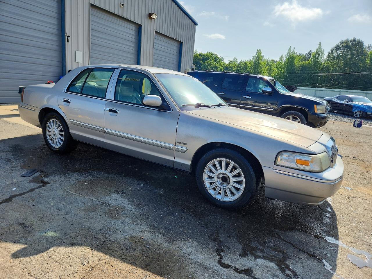 2010 Mercury Grand Marquis Ls Tan vin: 2MEBM7FV9AX609016