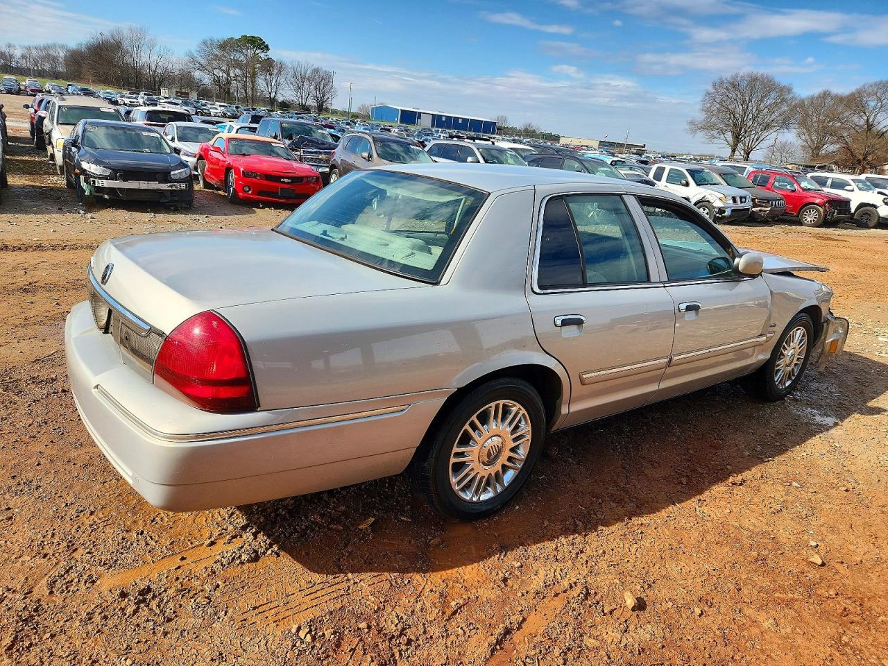 2011 Mercury Grand Marquis Ls Silver vin: 2MEBM7FV9BX600091