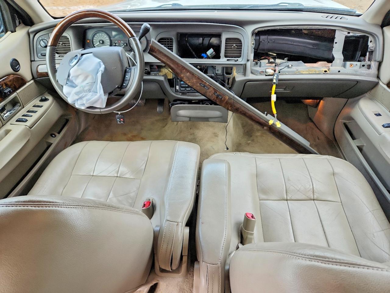 2011 Mercury Grand Marquis Ls Silver vin: 2MEBM7FV9BX600091