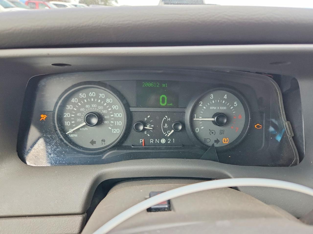 2011 Mercury Grand Marquis Ls Silver vin: 2MEBM7FV9BX600091