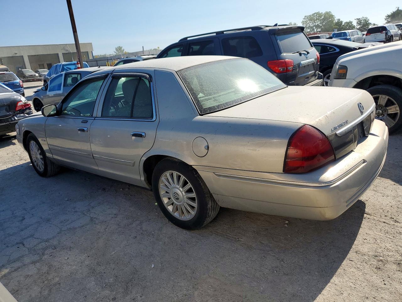 2011 Mercury Grand Marquis Ls Tan vin: 2MEBM7FV9BX605551