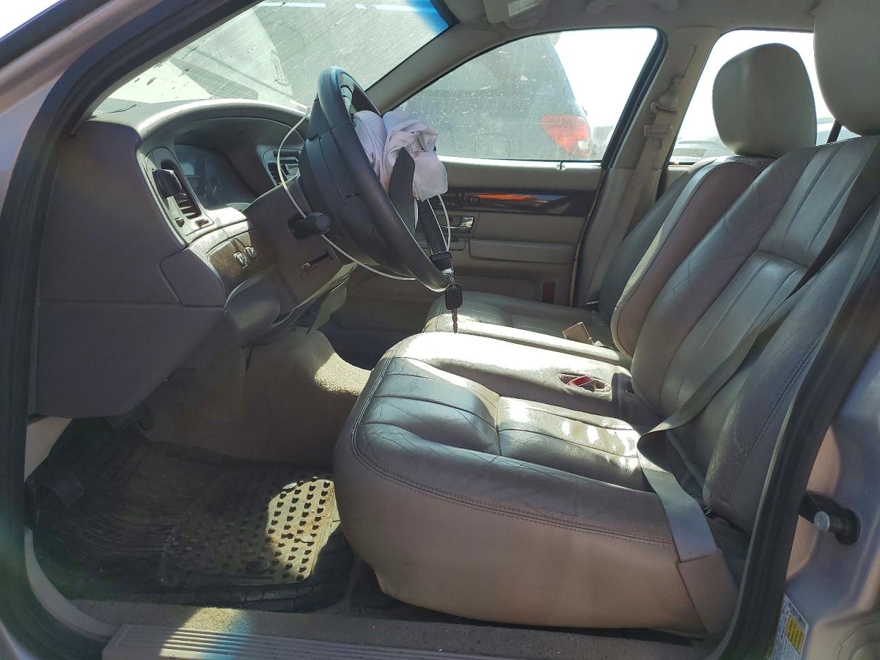 2011 Mercury Grand Marquis Ls Tan vin: 2MEBM7FV9BX605551