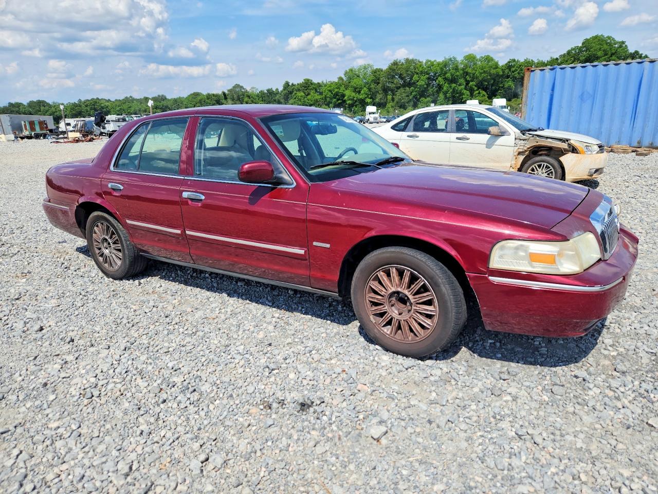 2011 Mercury Grand Marquis Ls Burgundy vin: 2MEBM7FV9BX606313