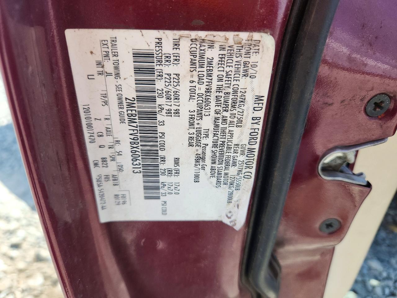 2011 Mercury Grand Marquis Ls Burgundy vin: 2MEBM7FV9BX606313