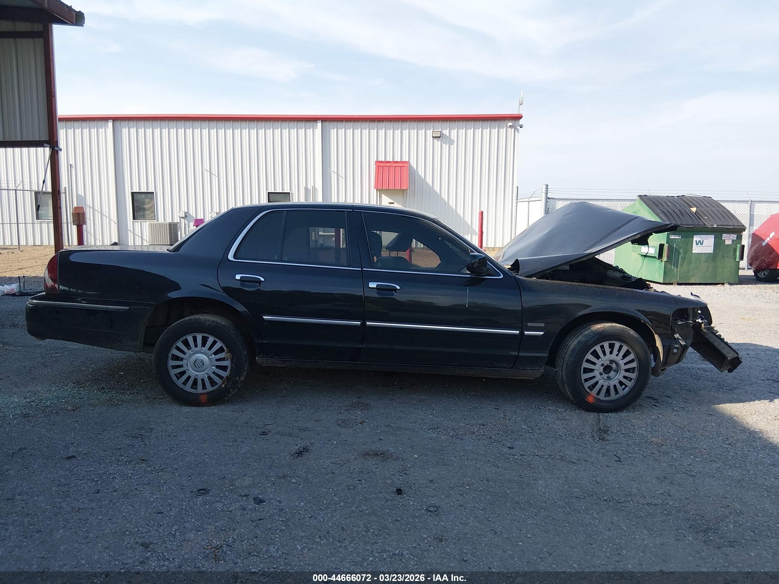 2010 Mercury Grand Marquis Ls (fleet Only) Black vin: 2MEBM7FVXAX600132
