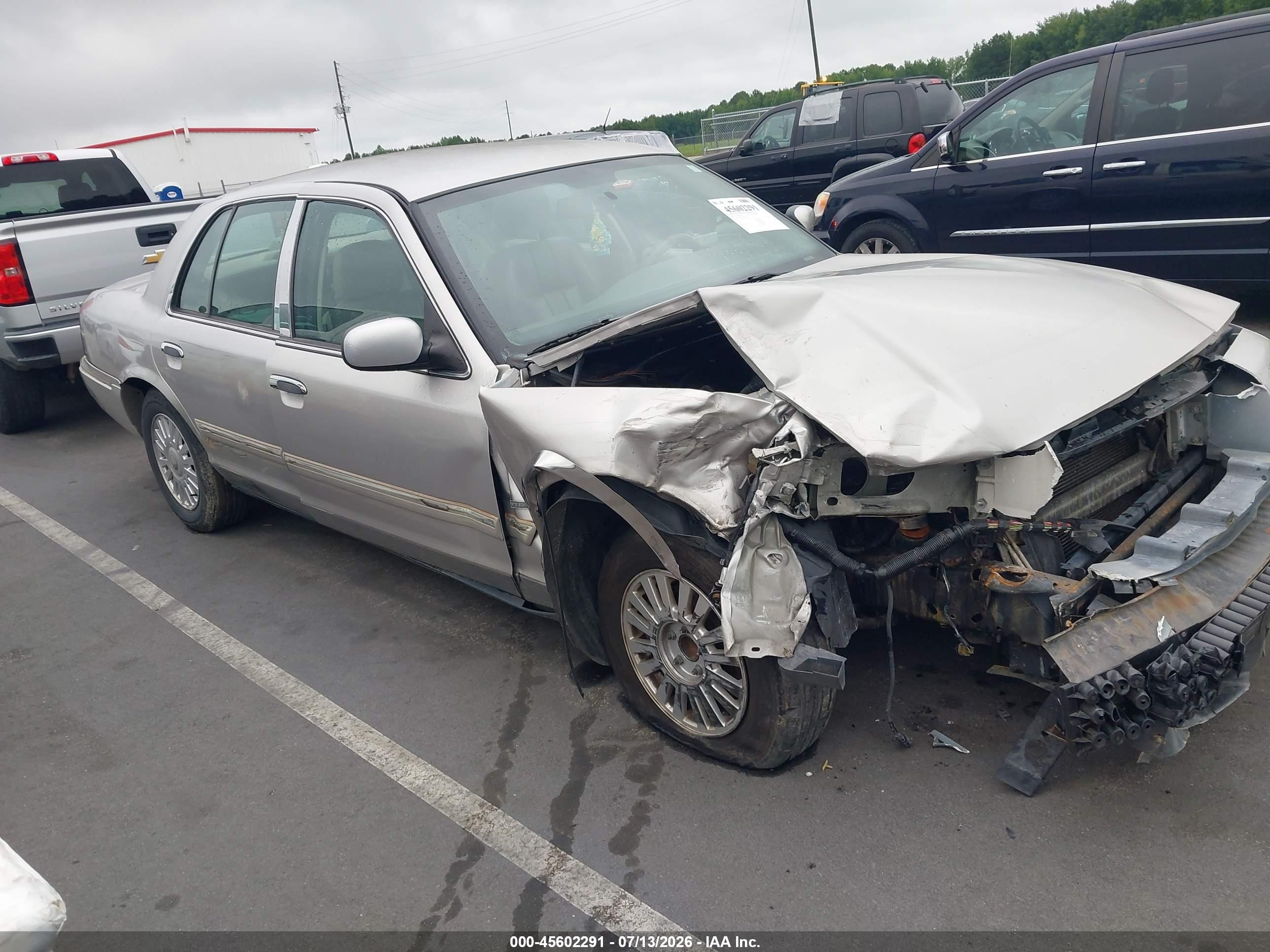 2010 Mercury Grand Marquis Ls (fleet Only) Champagne vin: 2MEBM7FVXAX612409
