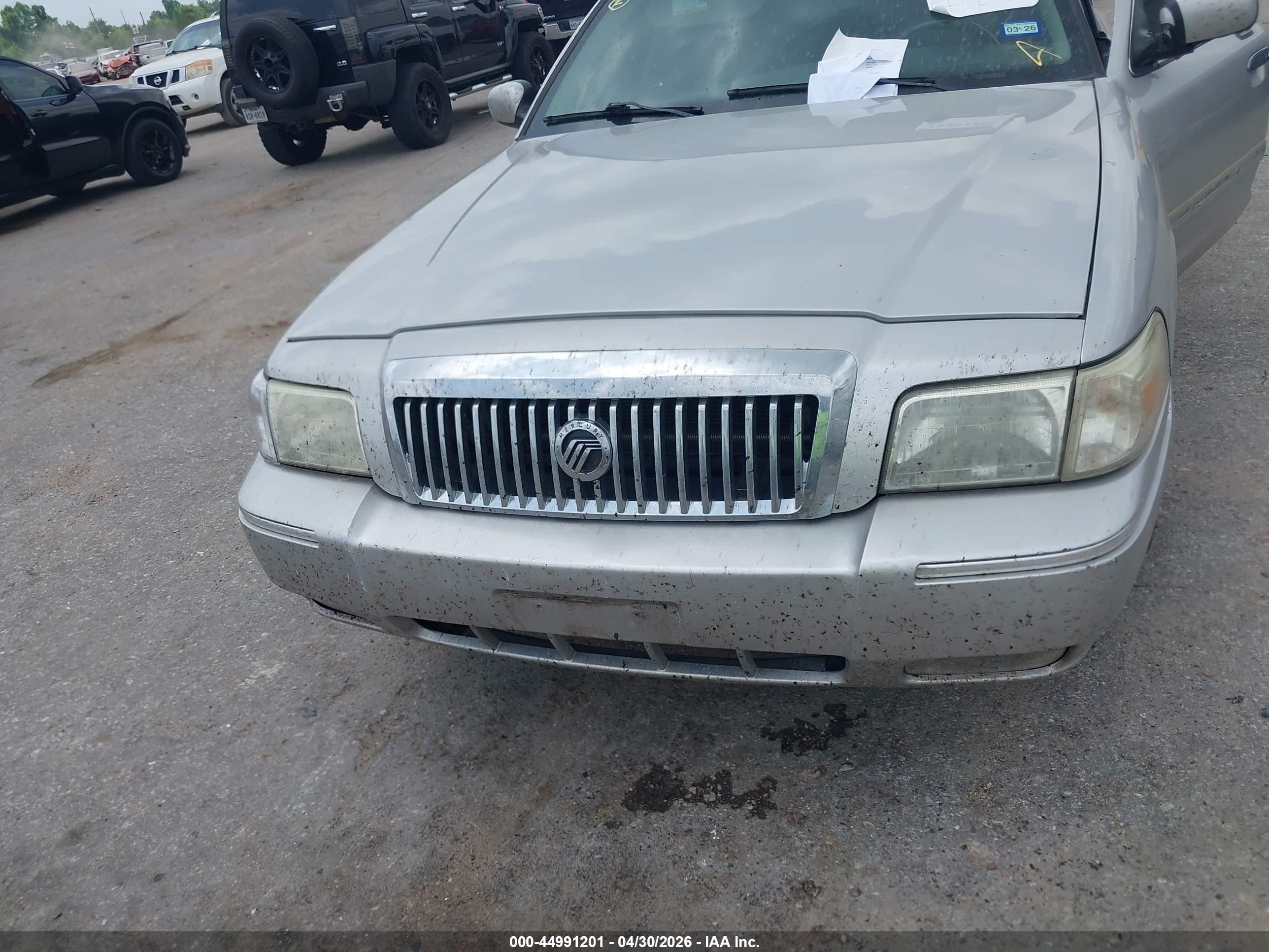 2010 Mercury Grand Marquis Ls (fleet Only) Silver vin: 2MEBM7FVXAX629274