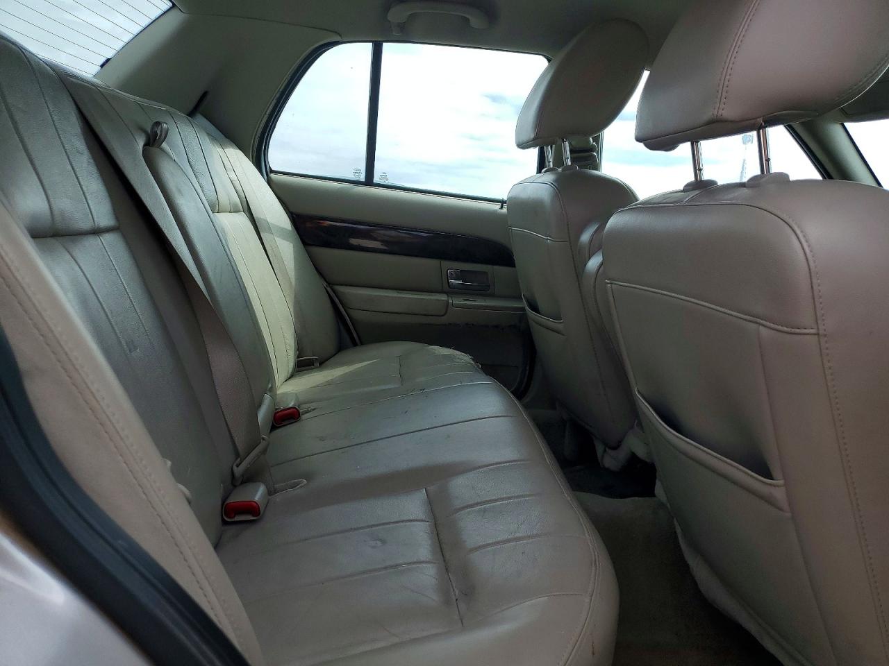 2011 Mercury Grand Marquis Ls Brown vin: 2MEBM7FVXBX605722