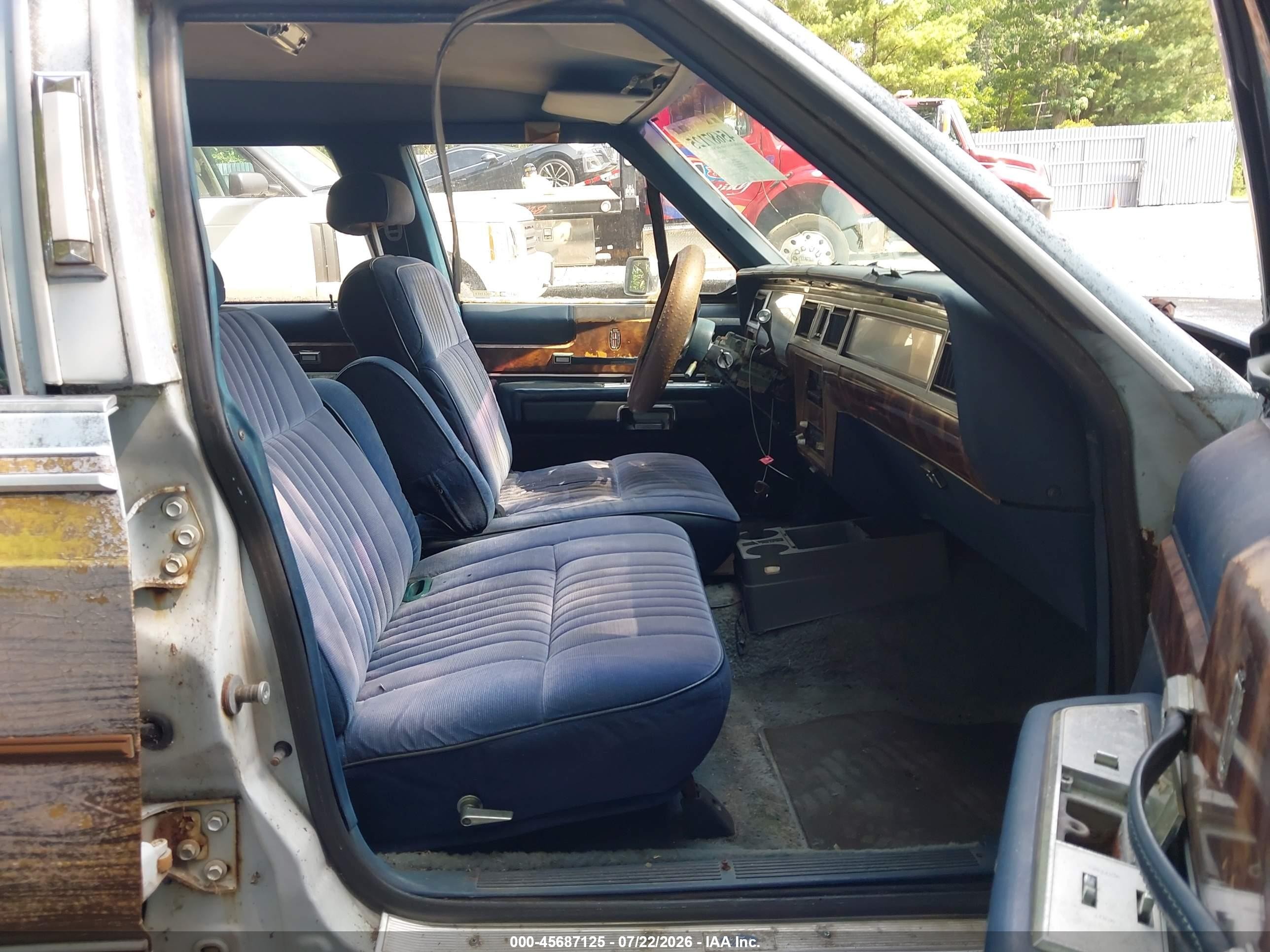 1985 Mercury Marquis Colony Park Light Blue vin: 2MEBP94F5FX639572