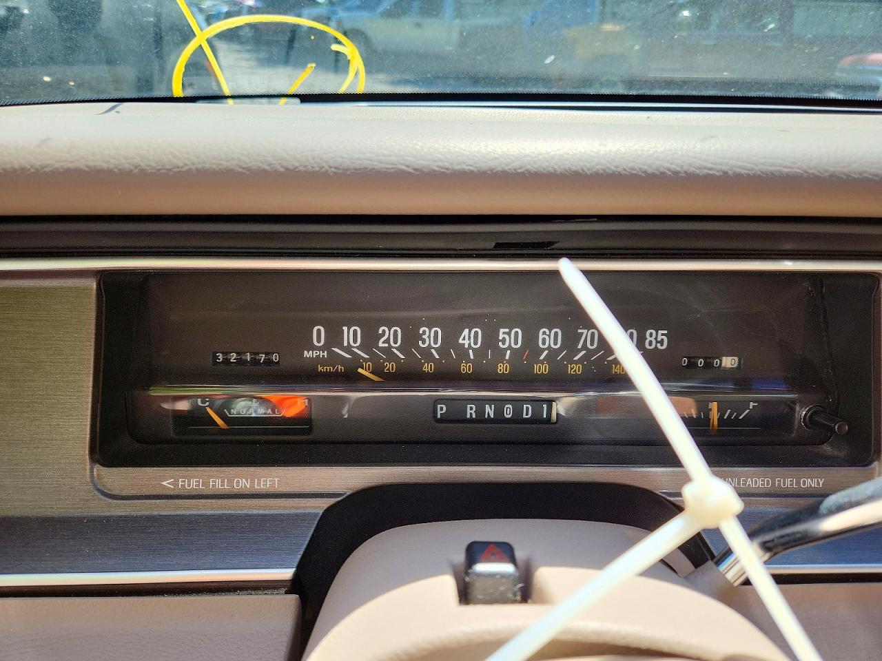 1992 Mercury Grand Marquis Tan vin: 2MECM75W4NX684937