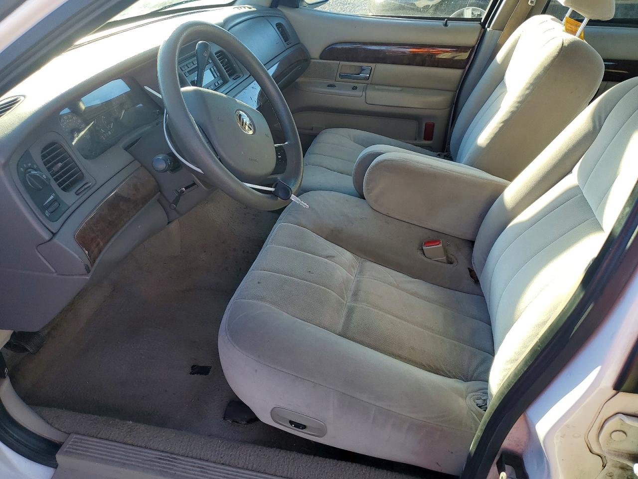 2007 Mercury Grand Marquis Gs White vin: 2MEFM74V07X603392