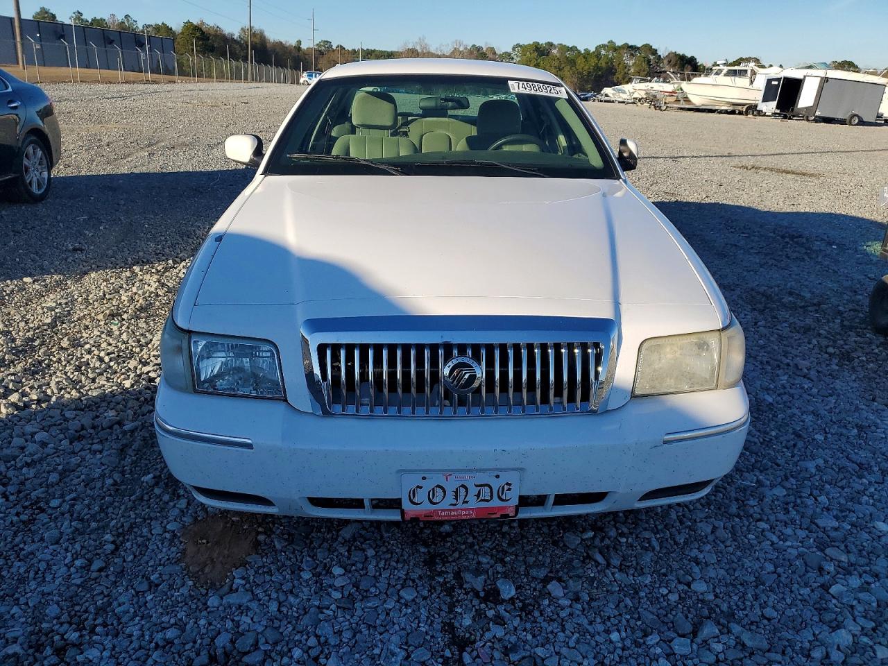 2007 Mercury Grand Marquis Gs White vin: 2MEFM74V07X603392