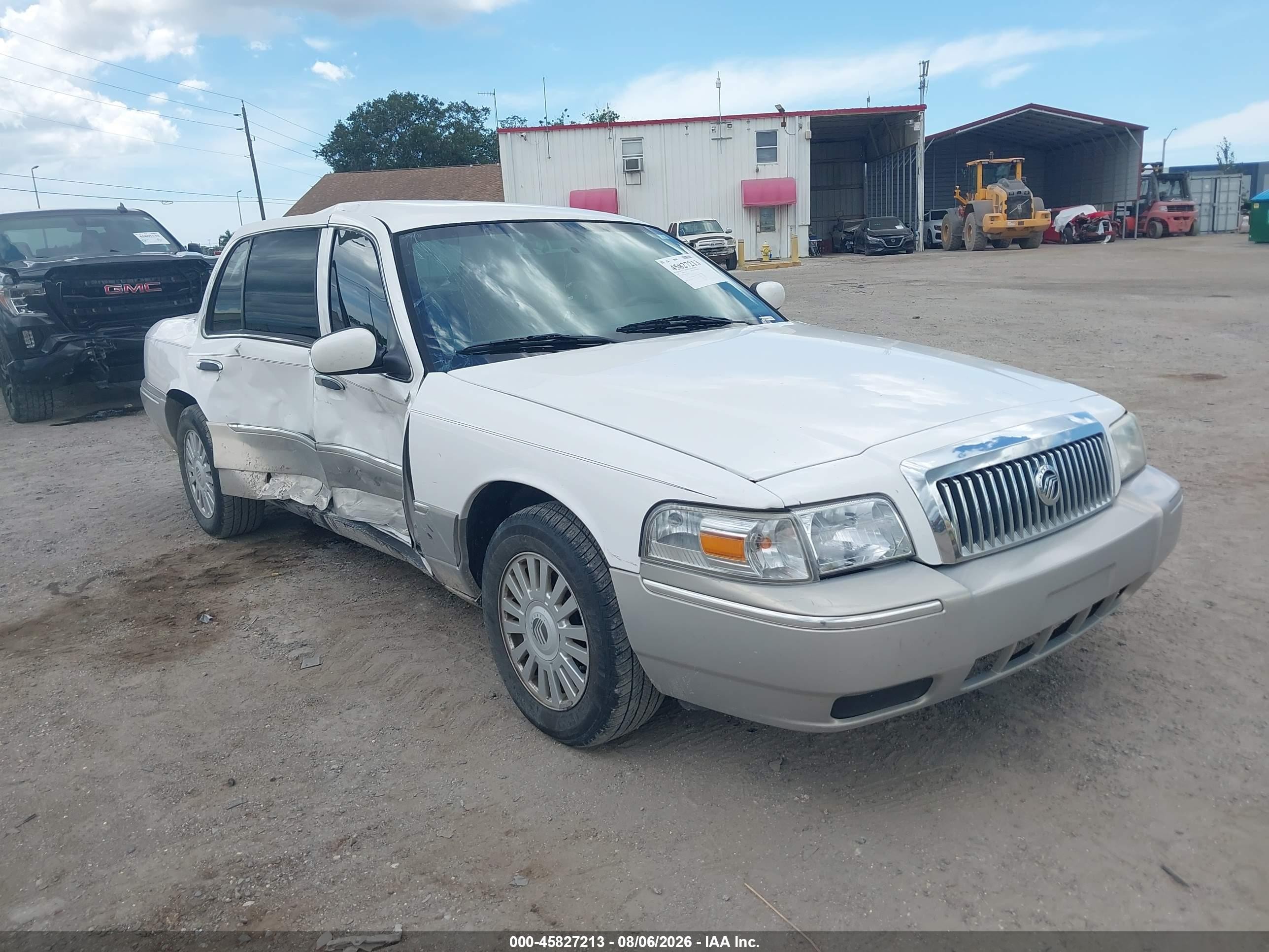 2008 Mercury Grand Marquis Gs White vin: 2MEFM74V08X626009