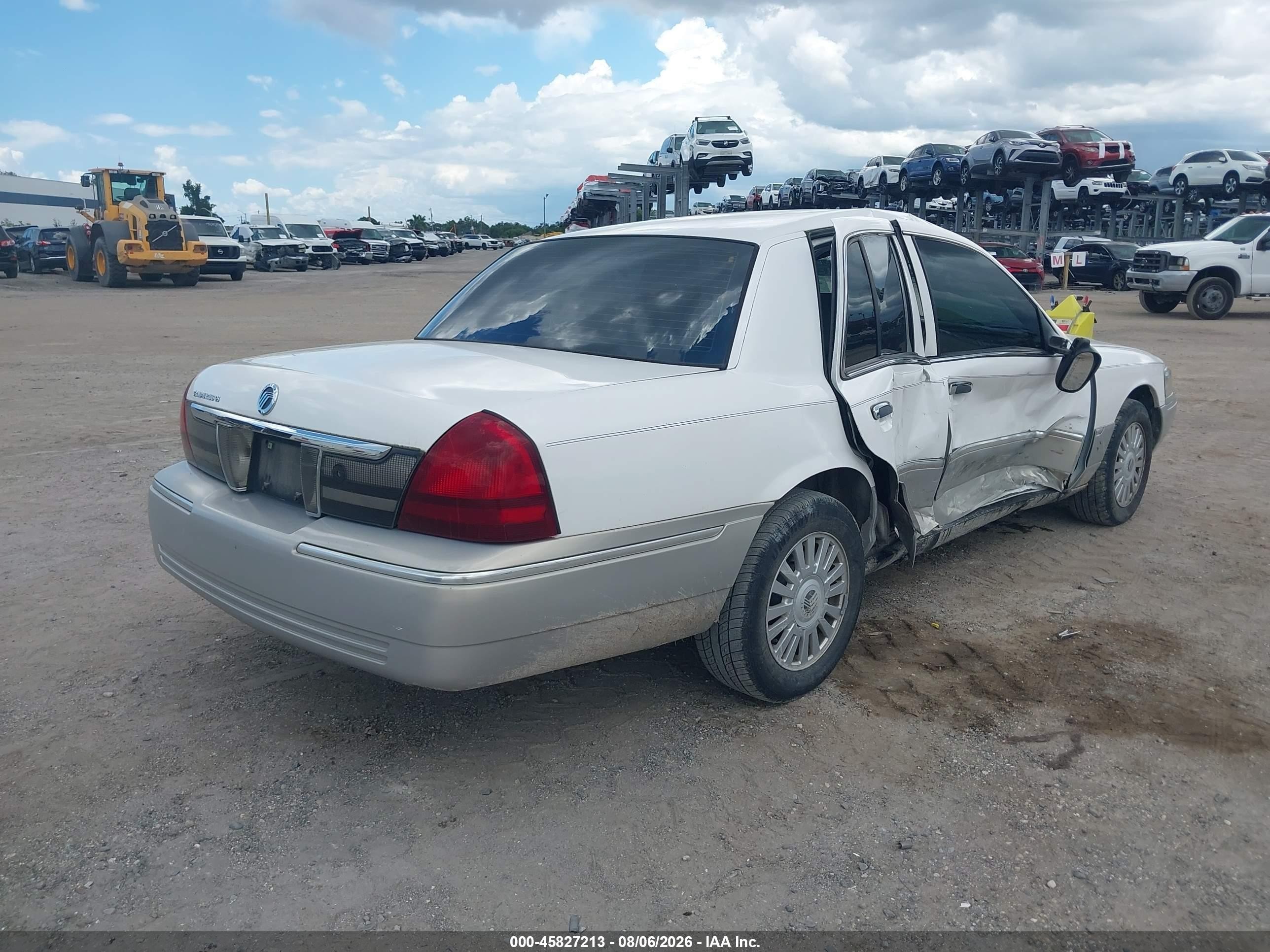 2008 Mercury Grand Marquis Gs White vin: 2MEFM74V08X626009