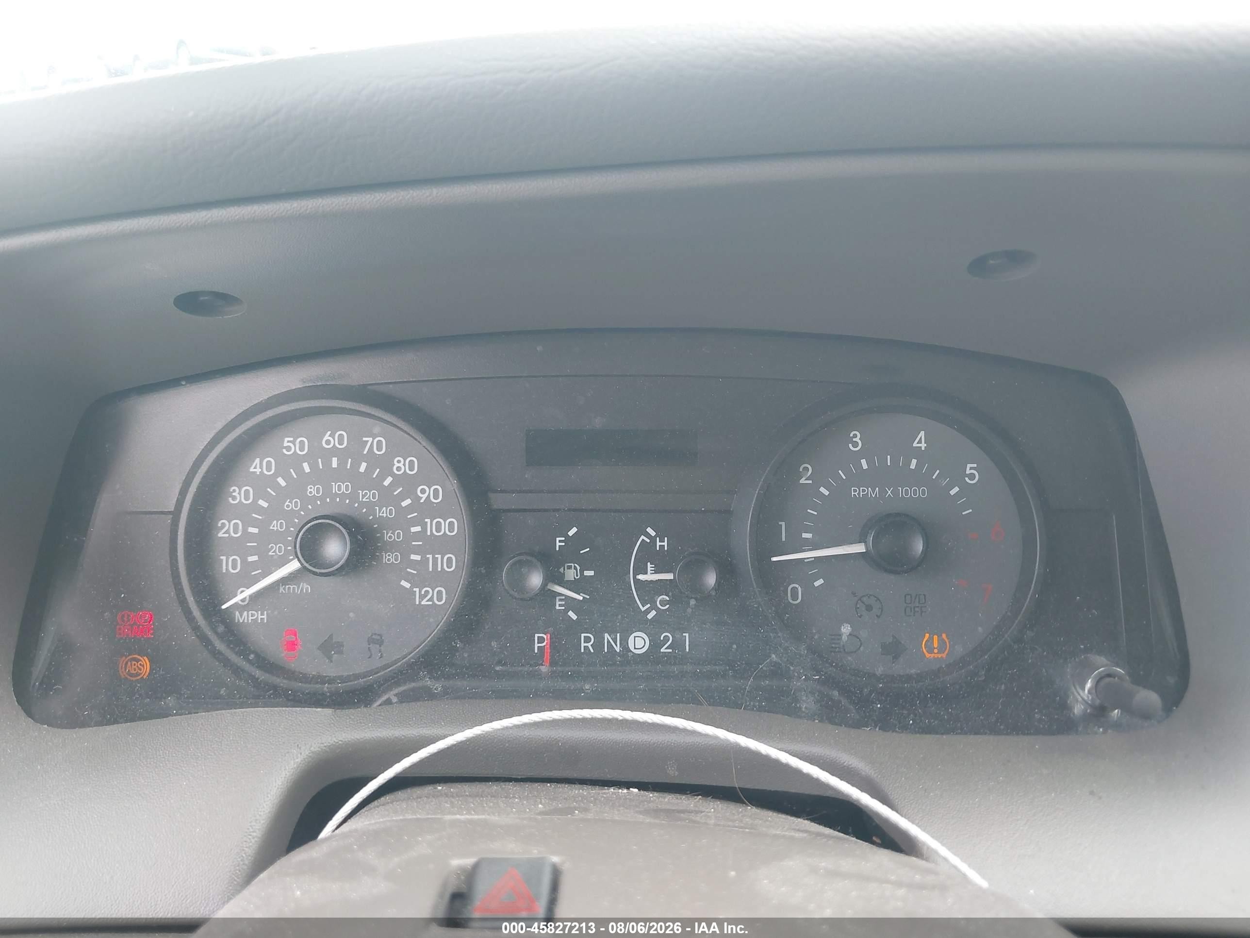 2008 Mercury Grand Marquis Gs White vin: 2MEFM74V08X626009