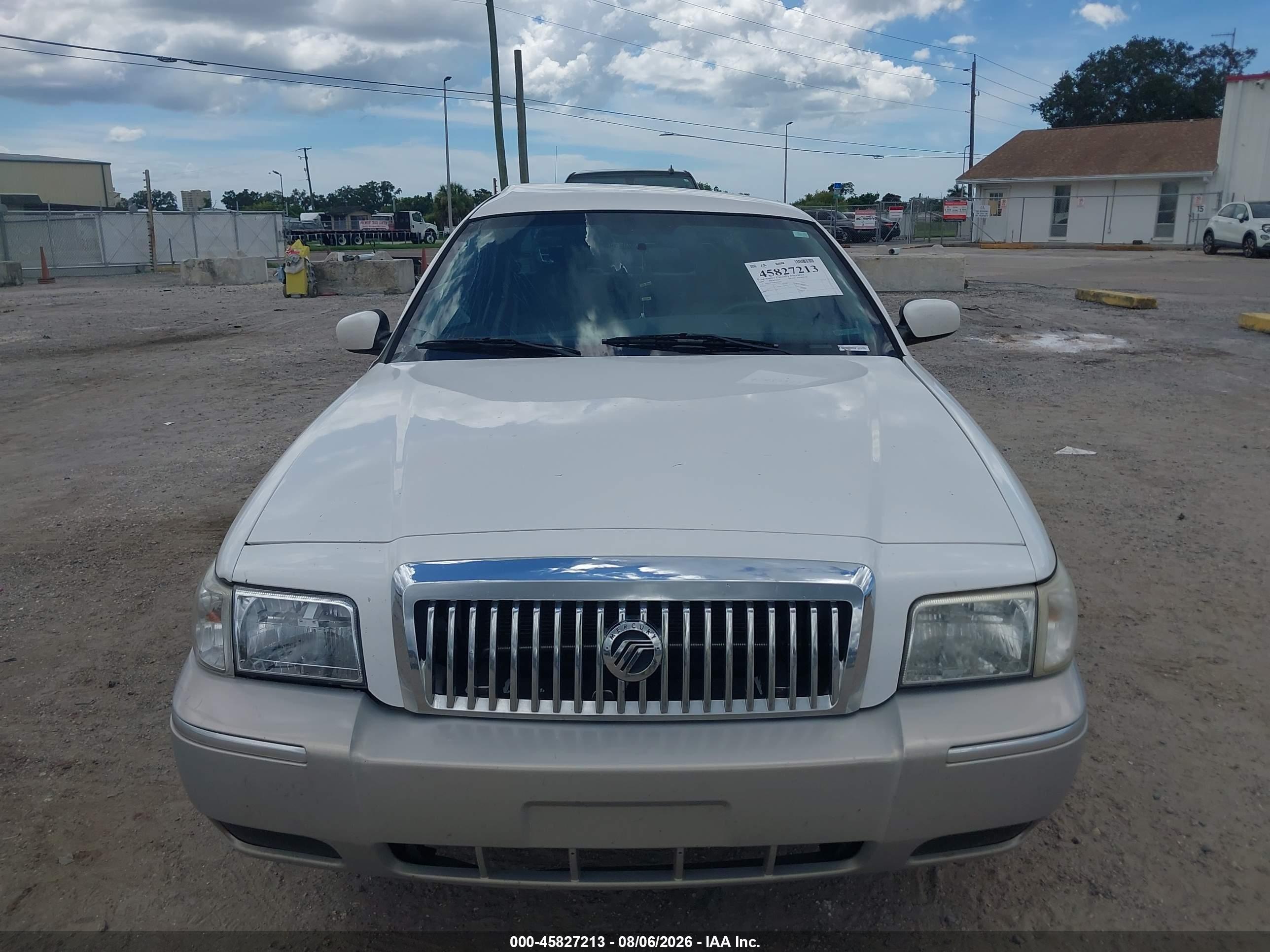2008 Mercury Grand Marquis Gs White vin: 2MEFM74V08X626009
