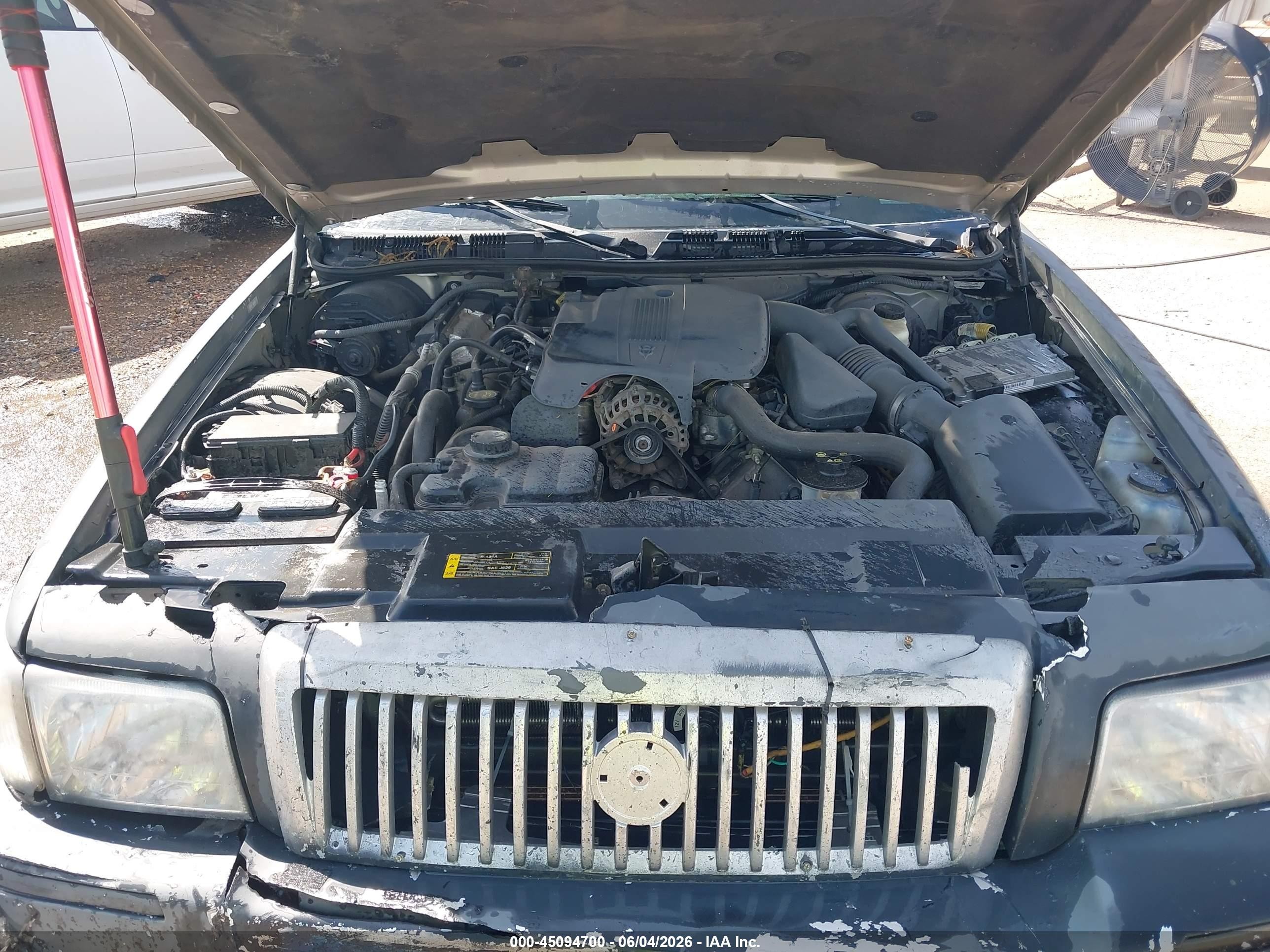 2008 Mercury Grand Marquis Gs Gray vin: 2MEFM74V18X622261
