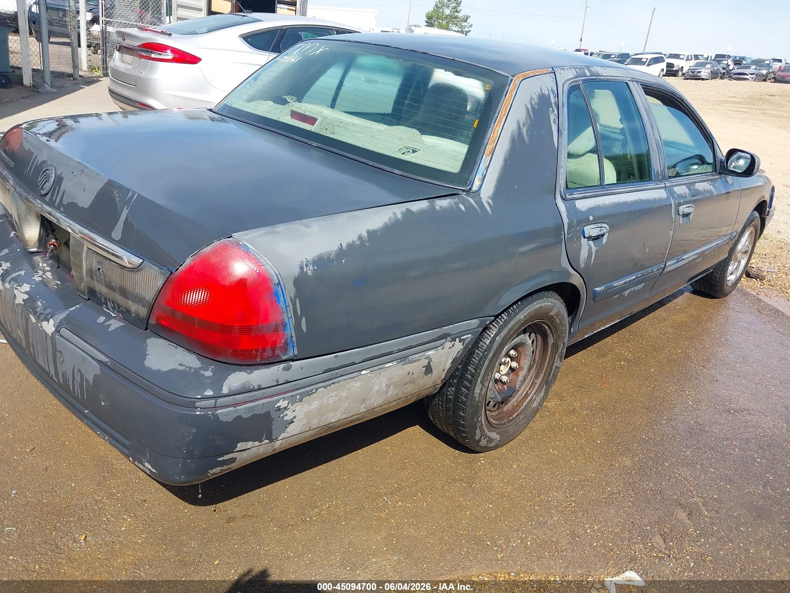 2008 Mercury Grand Marquis Gs Gray vin: 2MEFM74V18X622261