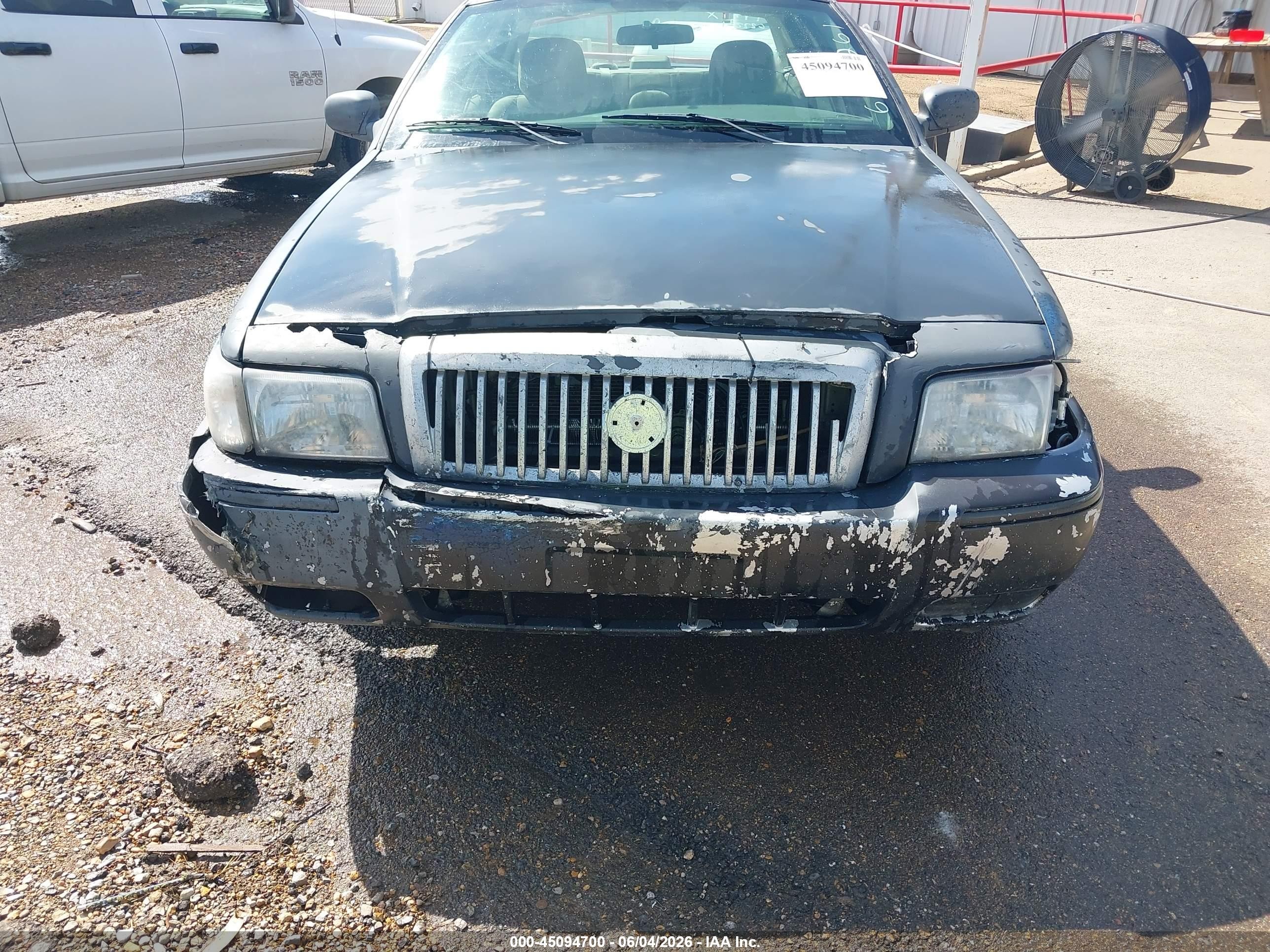 2008 Mercury Grand Marquis Gs Gray vin: 2MEFM74V18X622261