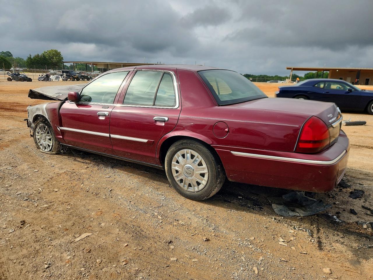 2008 Mercury Grand Marquis Gs Burgundy vin: 2MEFM74V18X653638