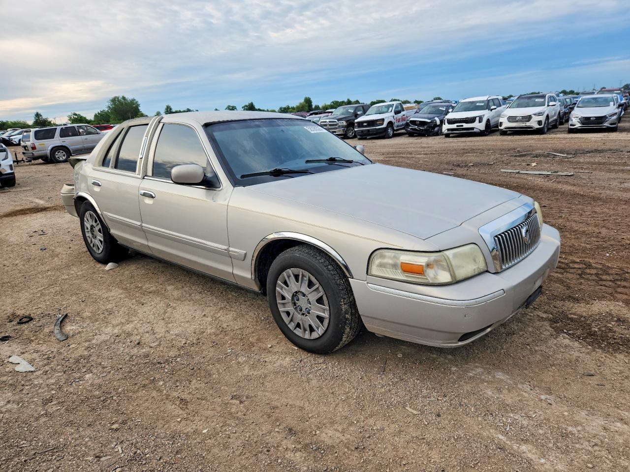 2006 Mercury Grand Marquis Gs Gold vin: 2MEFM74V26X609225