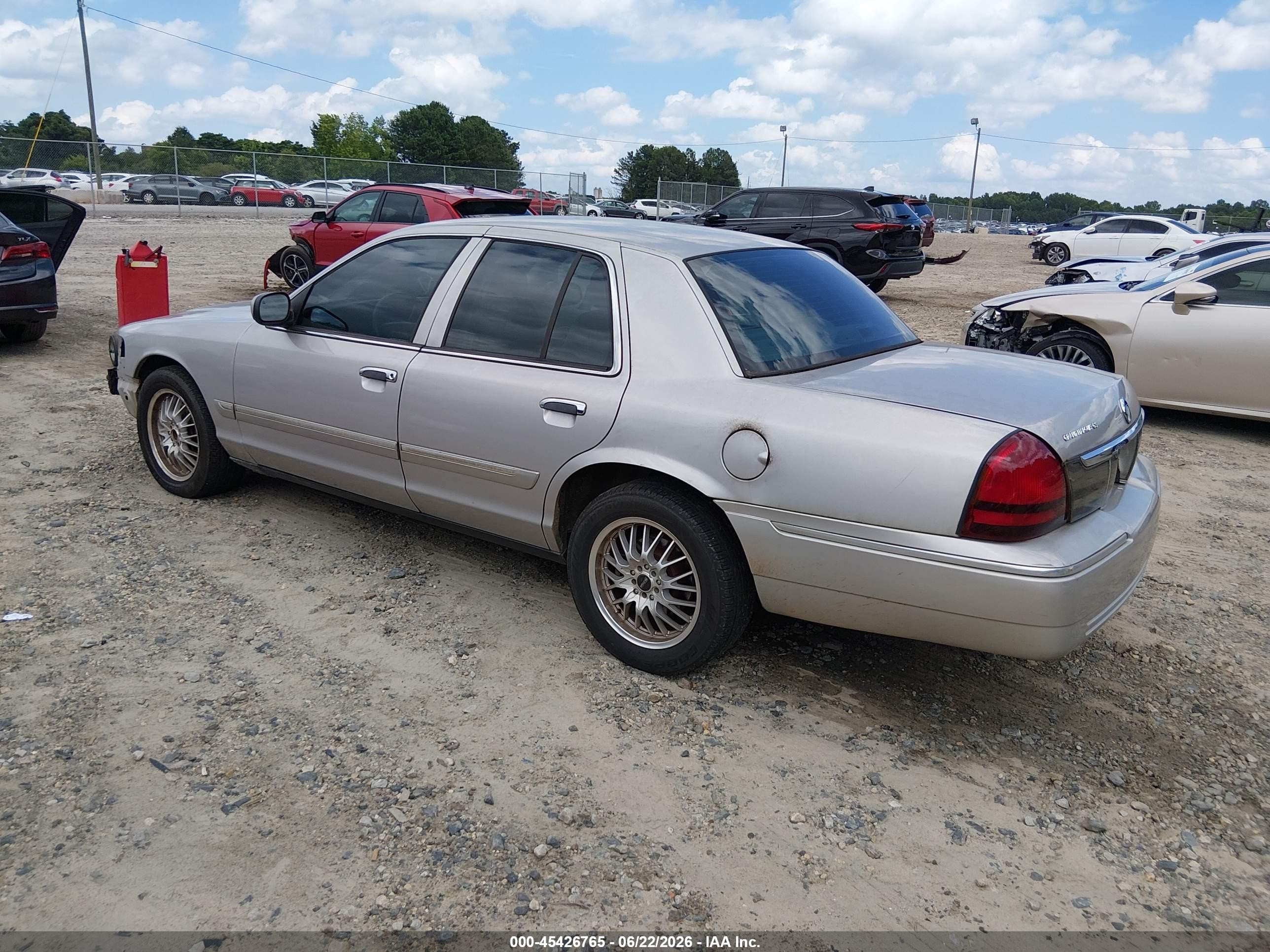 2006 Mercury Grand Marquis Gs Silver vin: 2MEFM74V26X617633