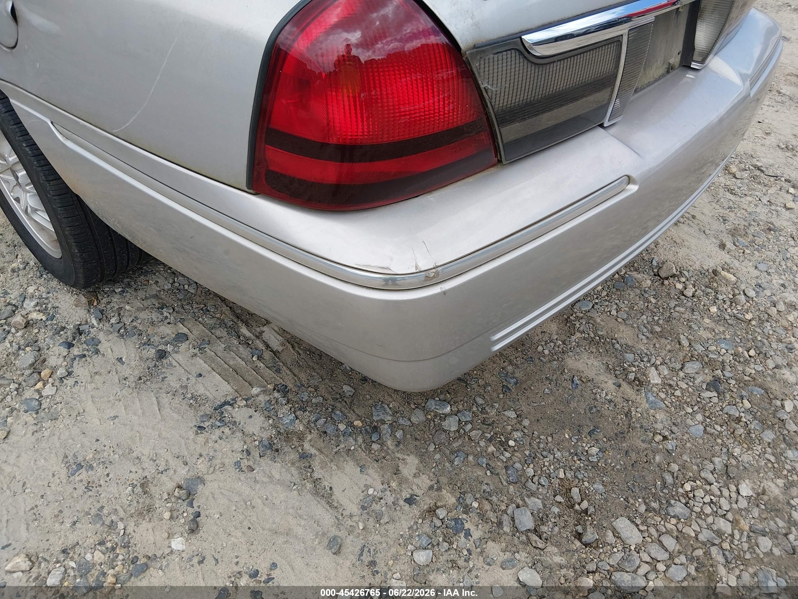 2006 Mercury Grand Marquis Gs Silver vin: 2MEFM74V26X617633