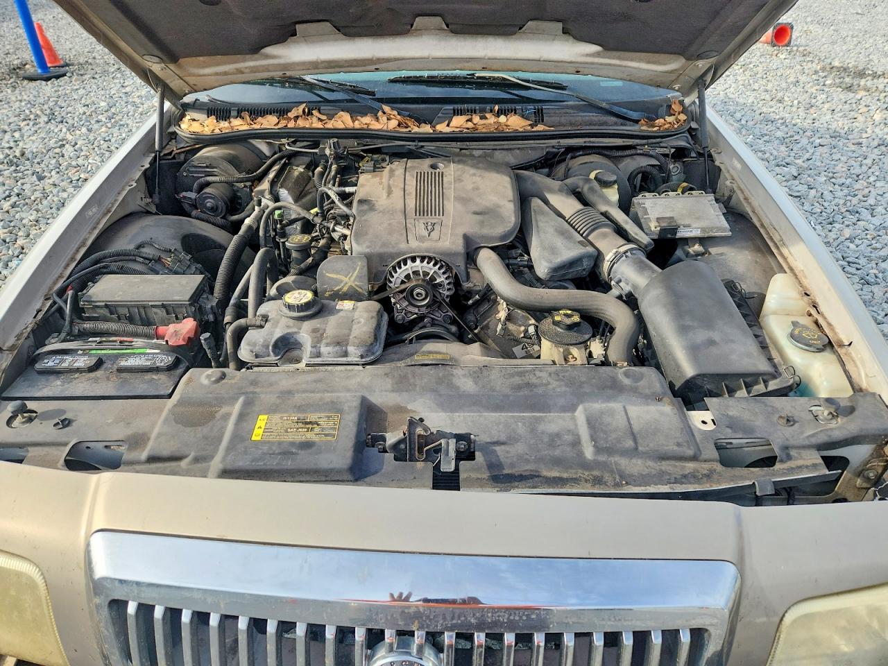 2006 Mercury Grand Marquis Gs Tan vin: 2MEFM74V26X618054