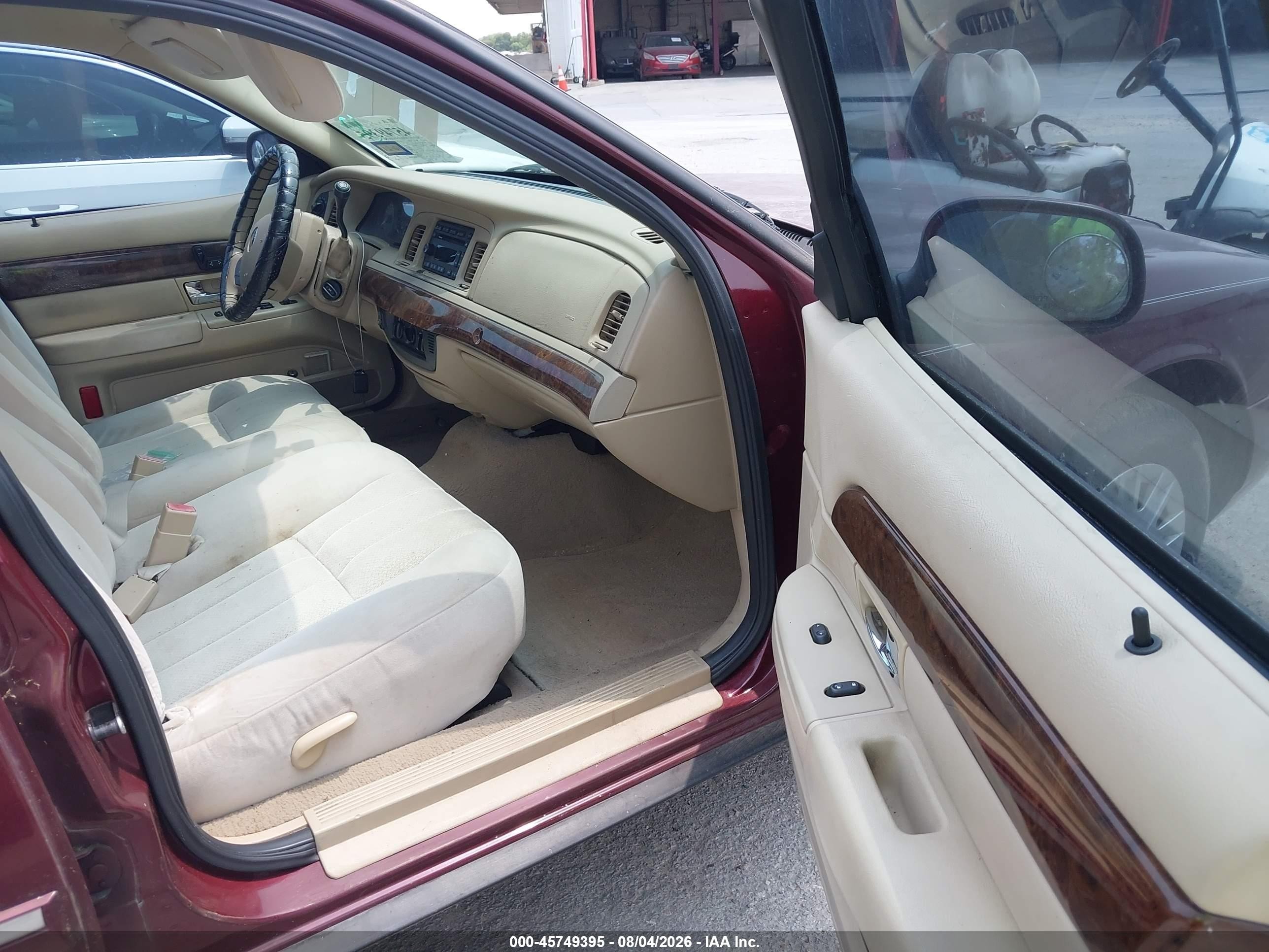 2007 Mercury Grand Marquis Gs Maroon vin: 2MEFM74V27X609176