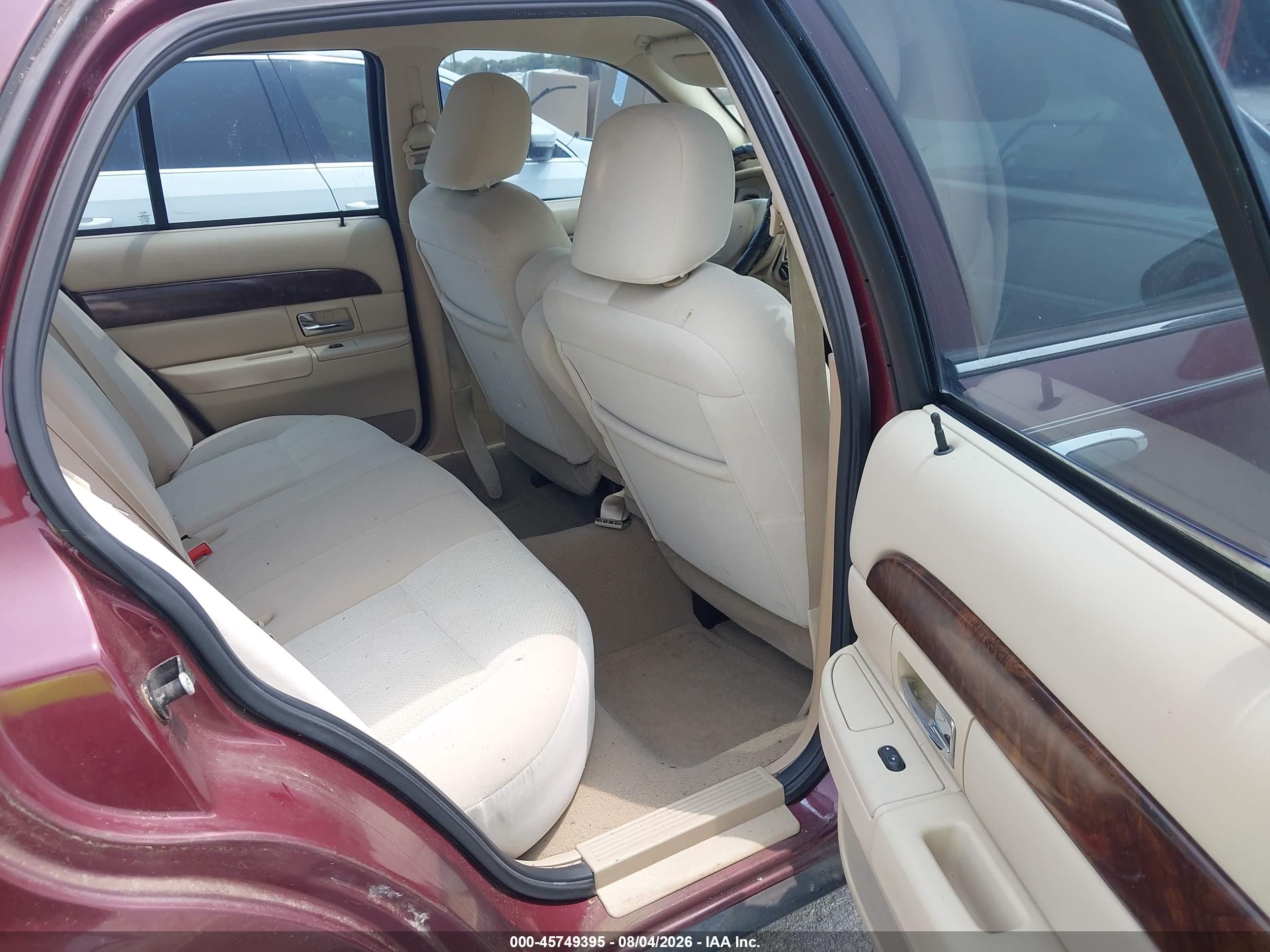 2007 Mercury Grand Marquis Gs Maroon vin: 2MEFM74V27X609176