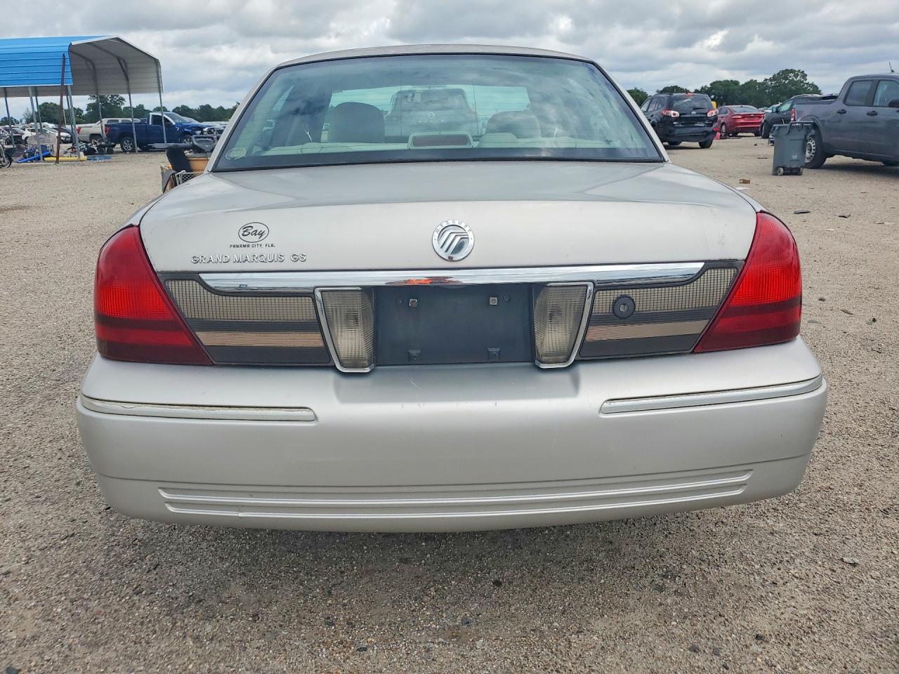 2008 Mercury Grand Marquis Gs Серебряный vin: 2MEFM74V28X615674