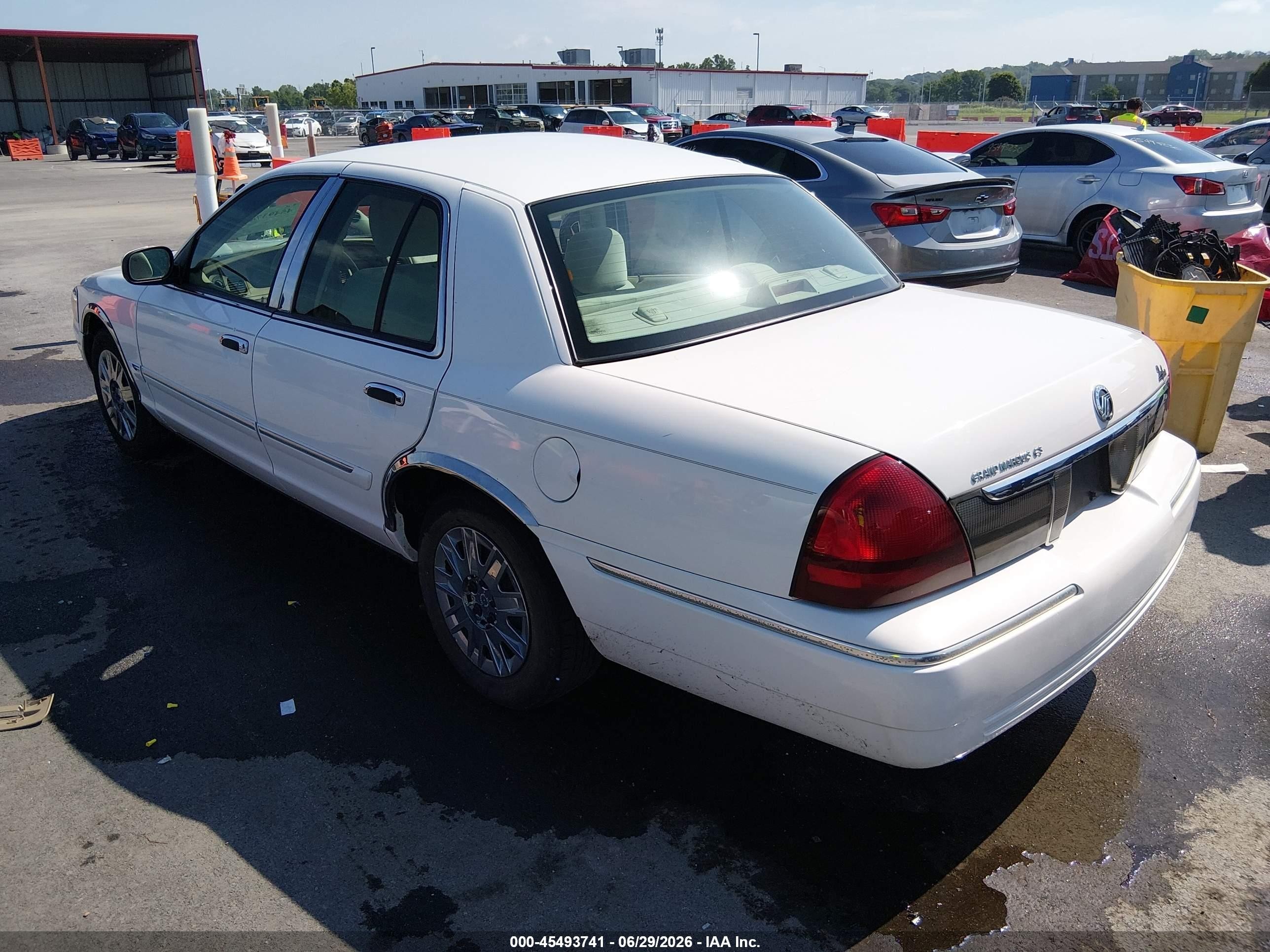 2006 Mercury Grand Marquis Gs White vin: 2MEFM74V36X612733