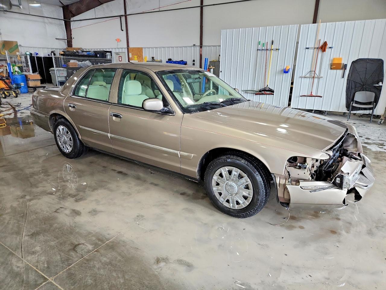 2006 Mercury Grand Marquis Gs Tan vin: 2MEFM74V46X648267