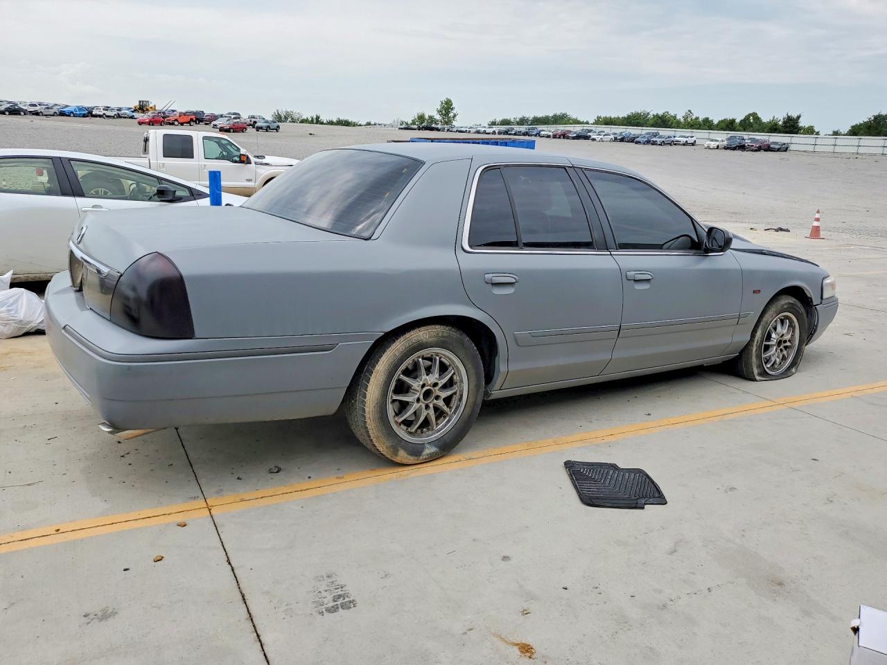 2007 Mercury Grand Marquis Gs Gray vin: 2MEFM74V47X616016