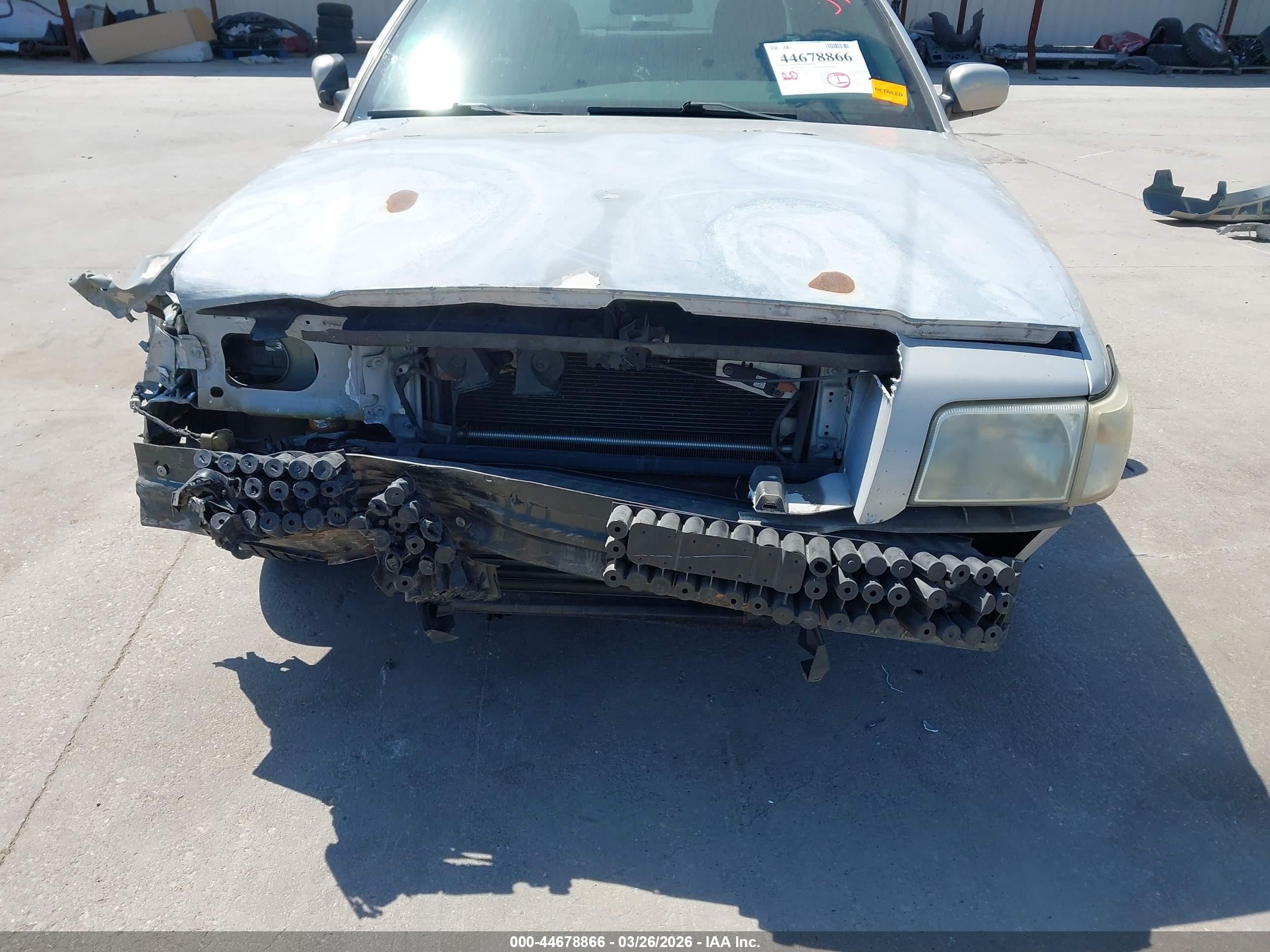 2008 Mercury Grand Marquis Gs Бежевый vin: 2MEFM74V48X631245
