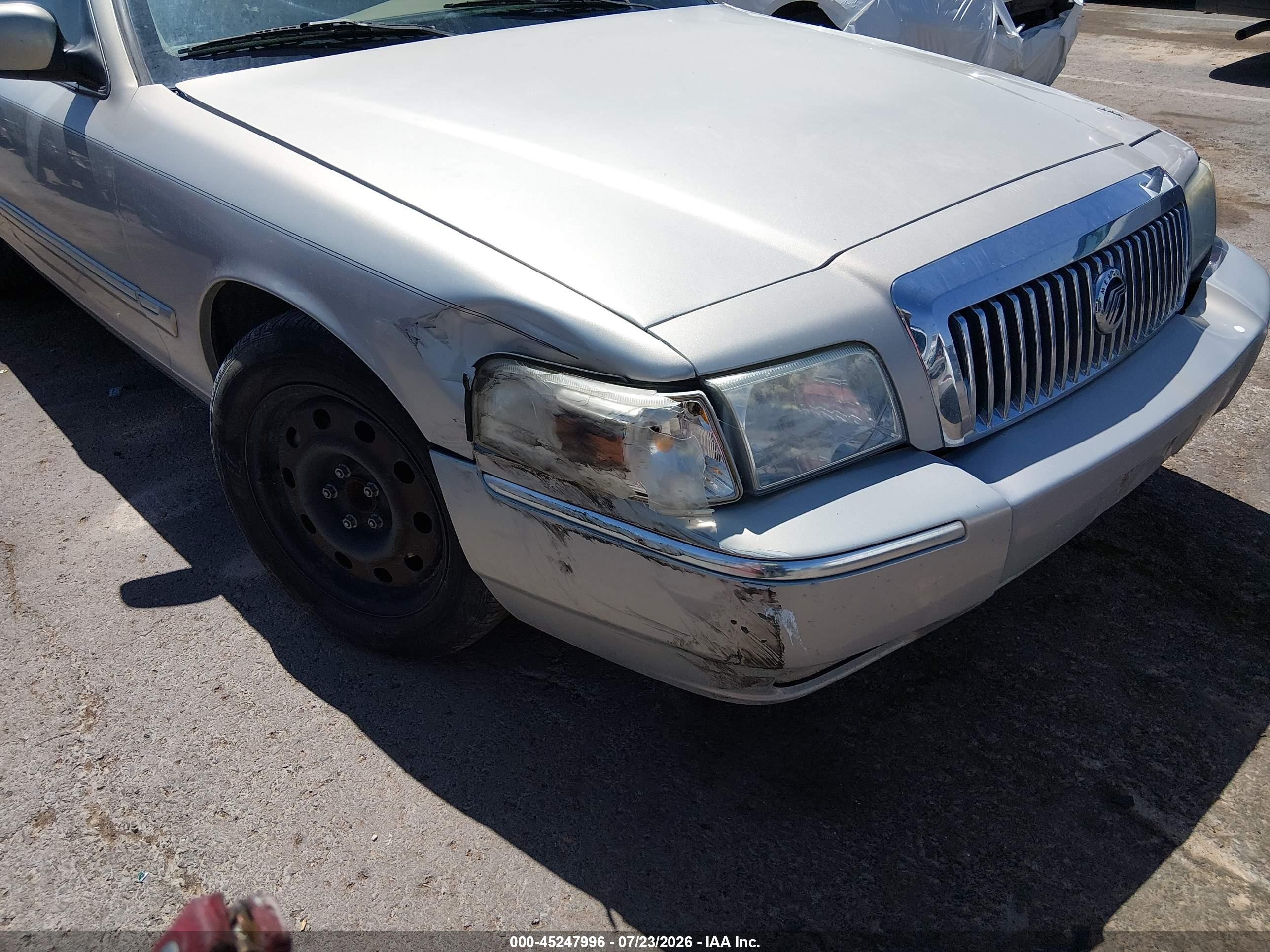 2008 Mercury Grand Marquis Gs Silver vin: 2MEFM74V48X658364