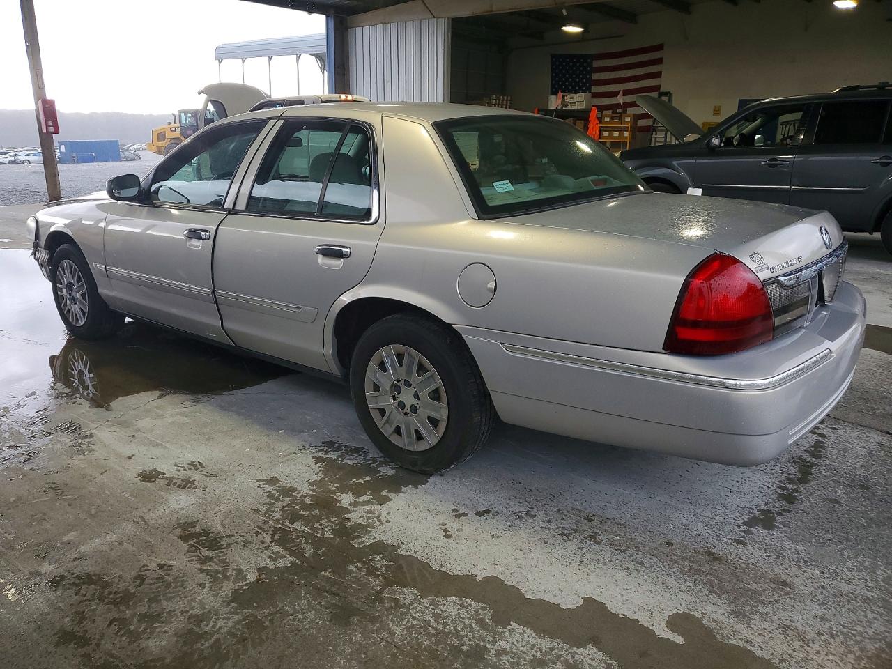 2006 Mercury Grand Marquis Gs Silver vin: 2MEFM74V56X650044