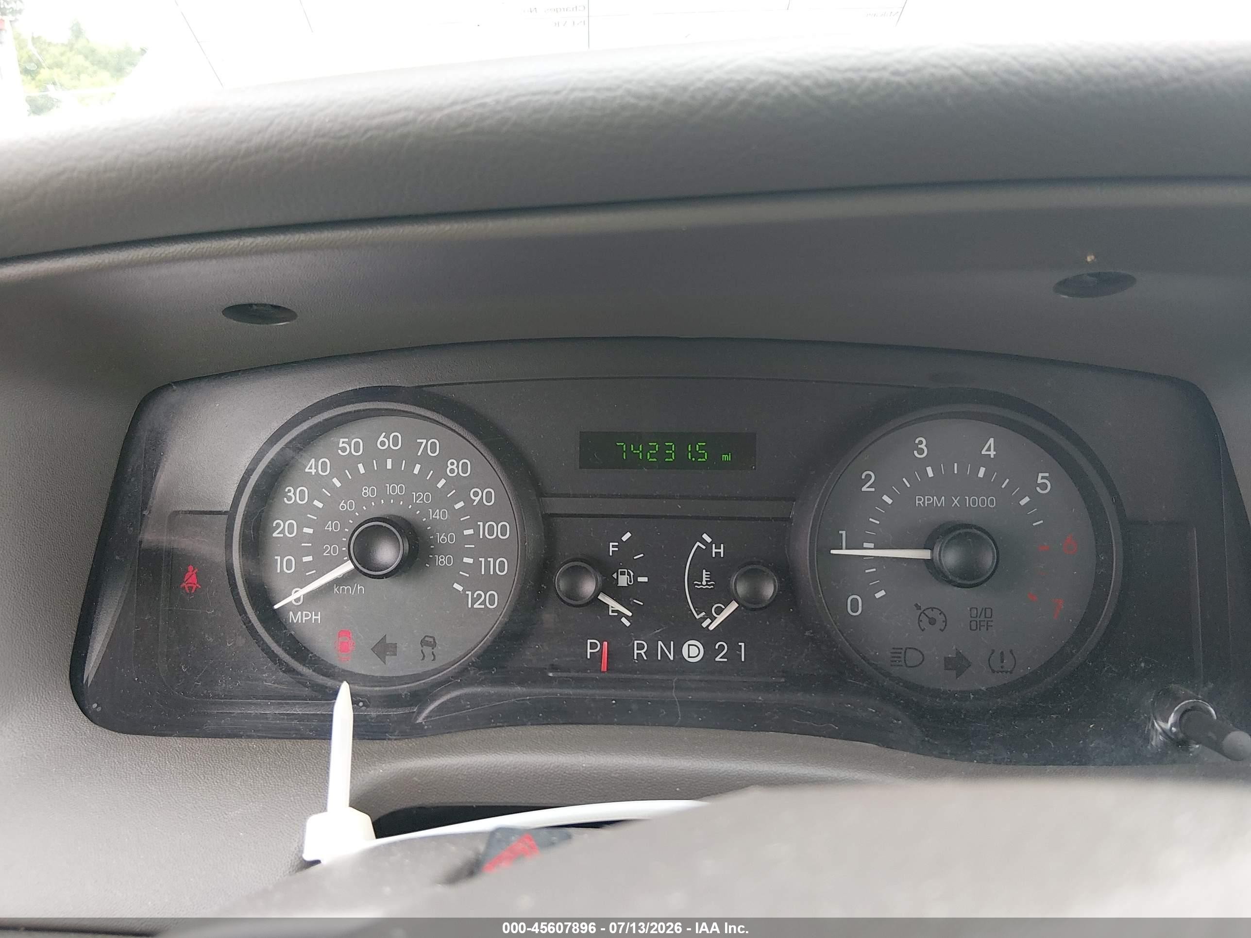 2007 Mercury Grand Marquis Gs Pewter vin: 2MEFM74V57X604974